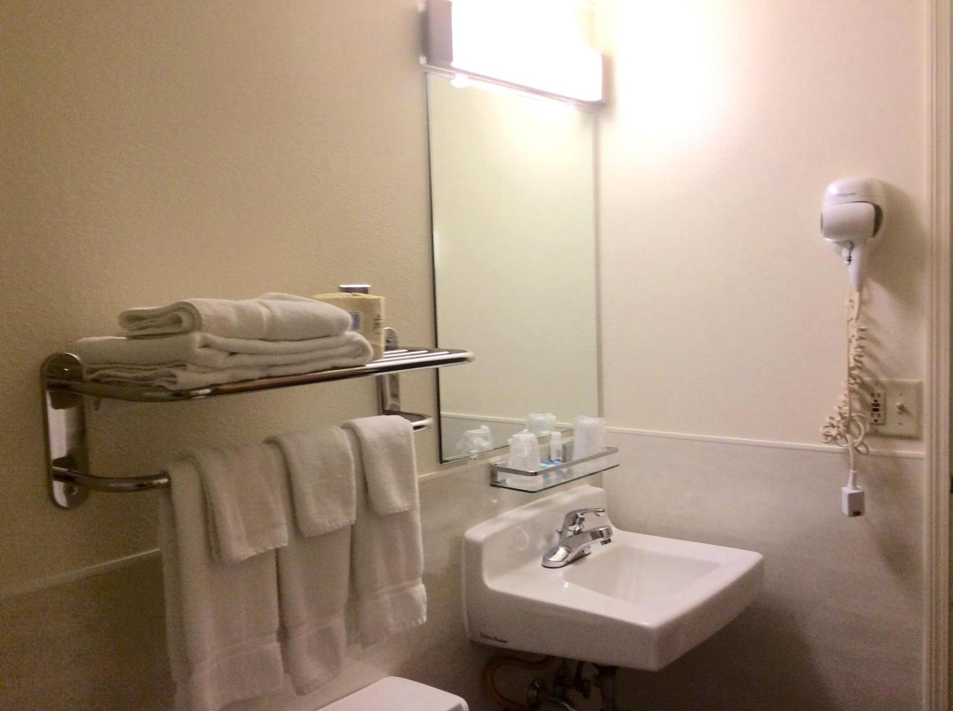 Shelikof Lodge photo 31