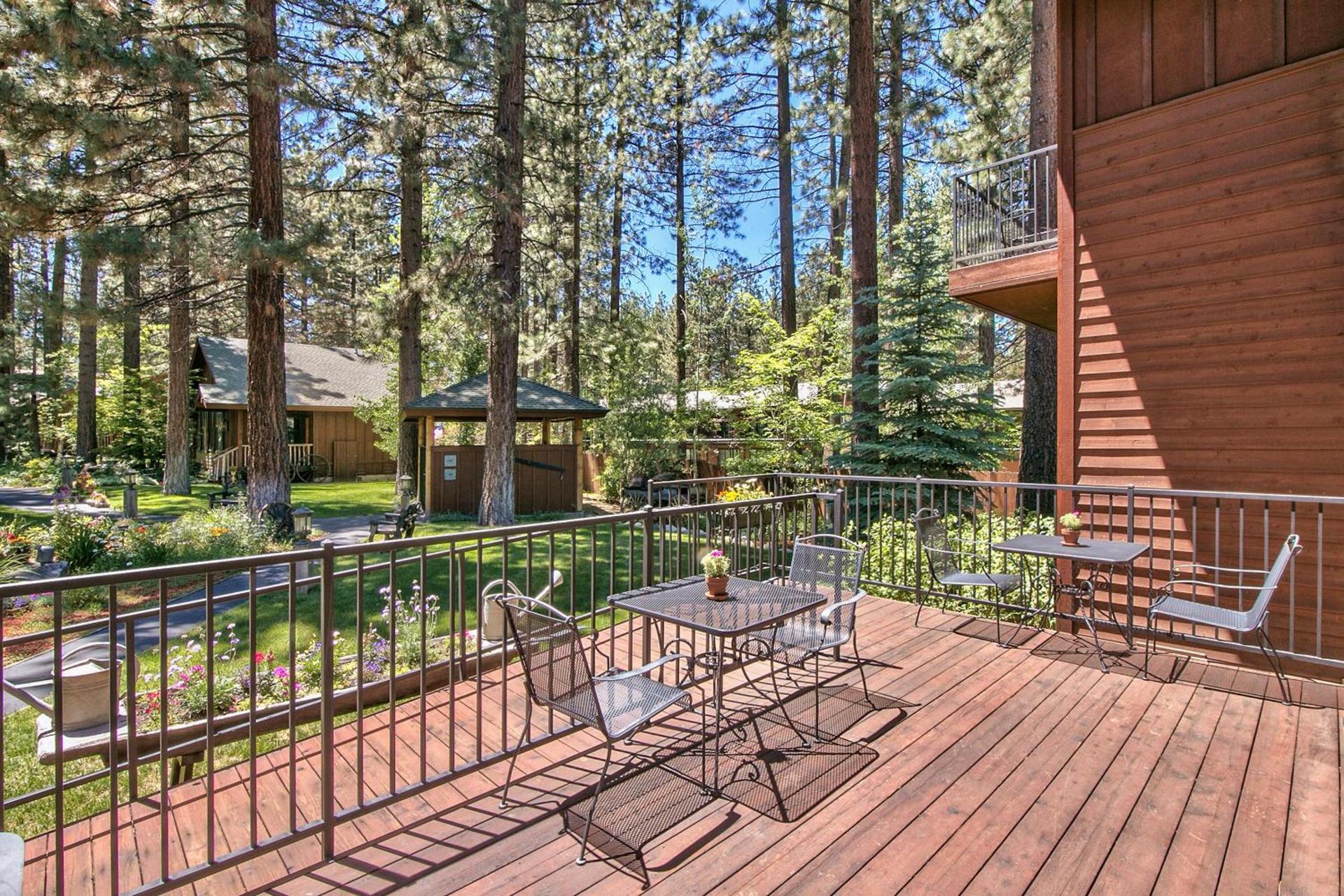 Black Bear Lodge photo 23