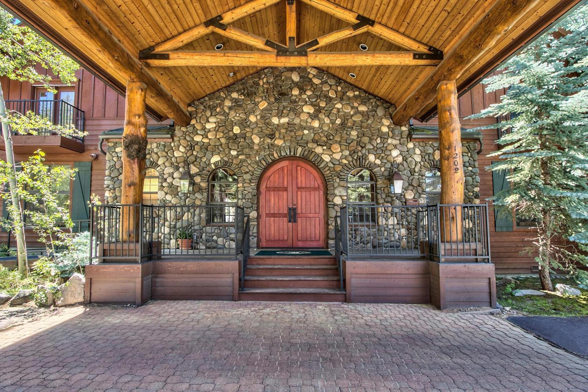Black Bear Lodge photo 22