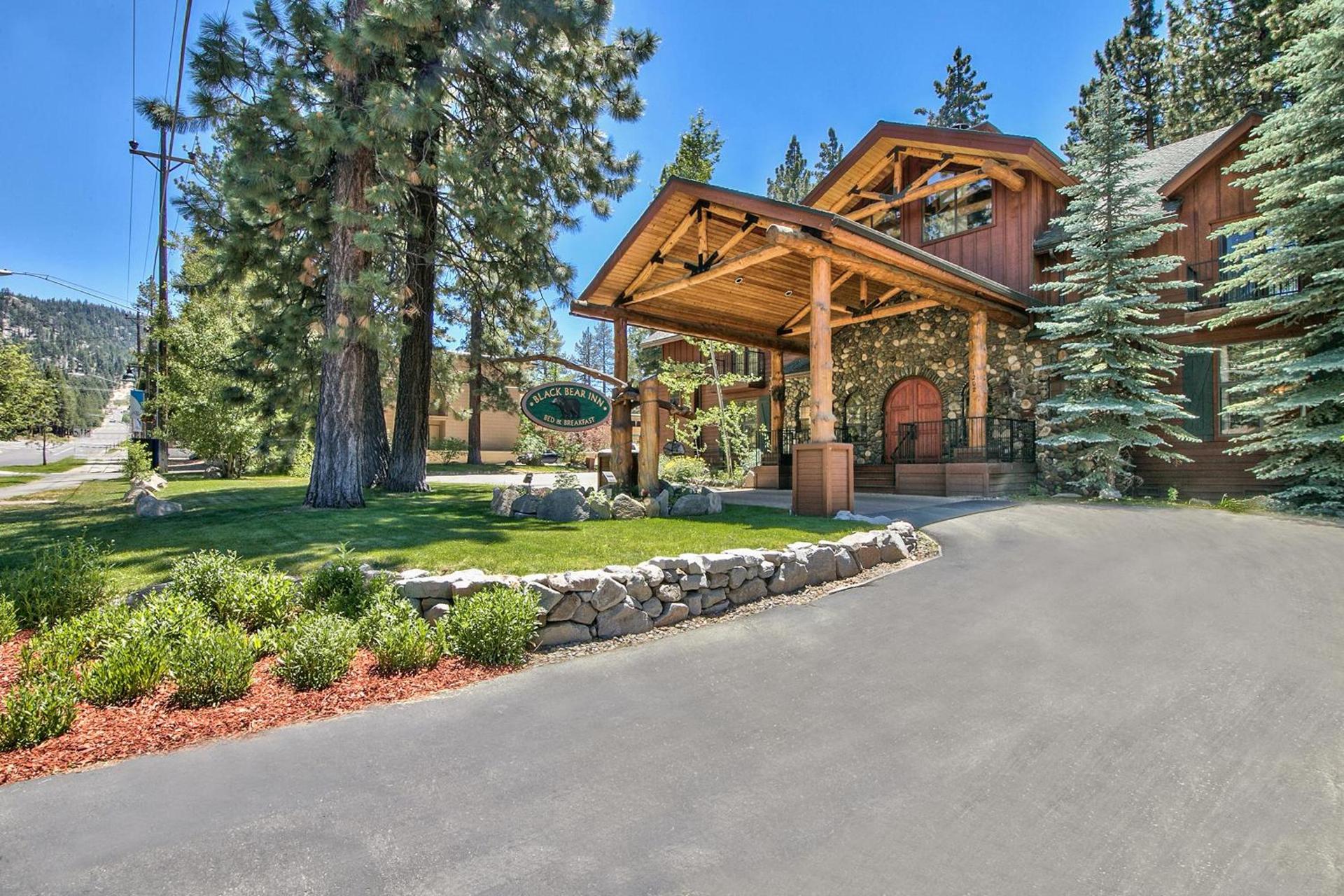 Black Bear Lodge photo 1
