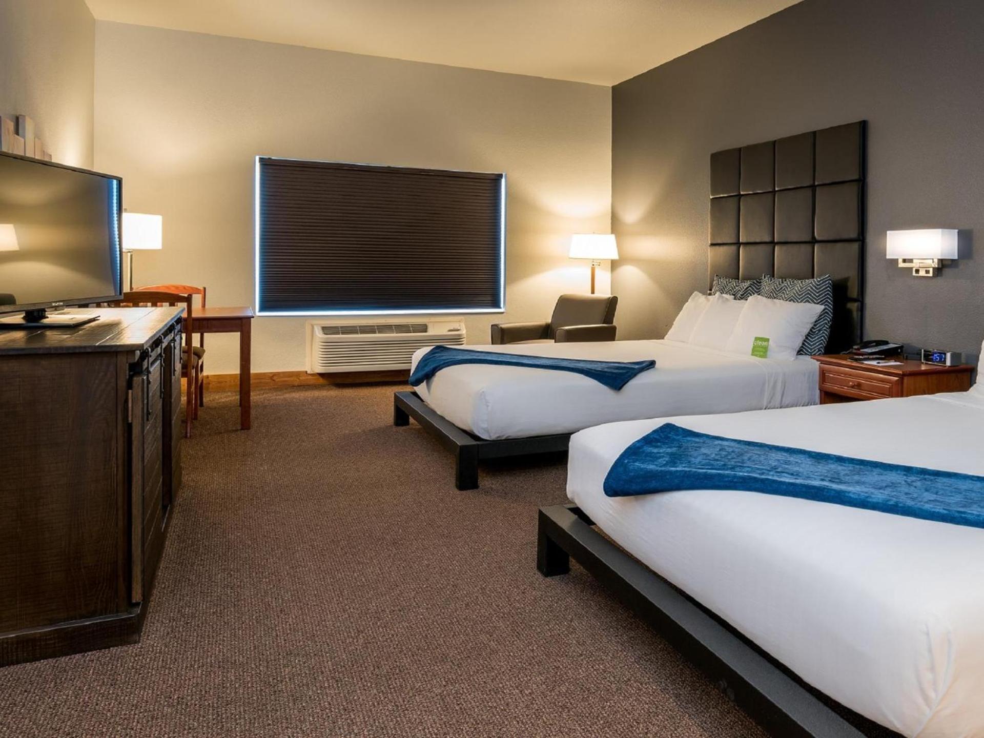 Wood River Inn & Suite photo 11