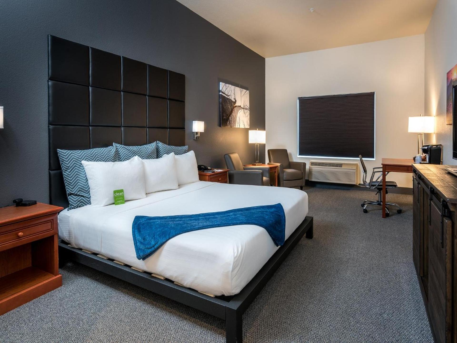 Wood River Inn & Suite photo 77
