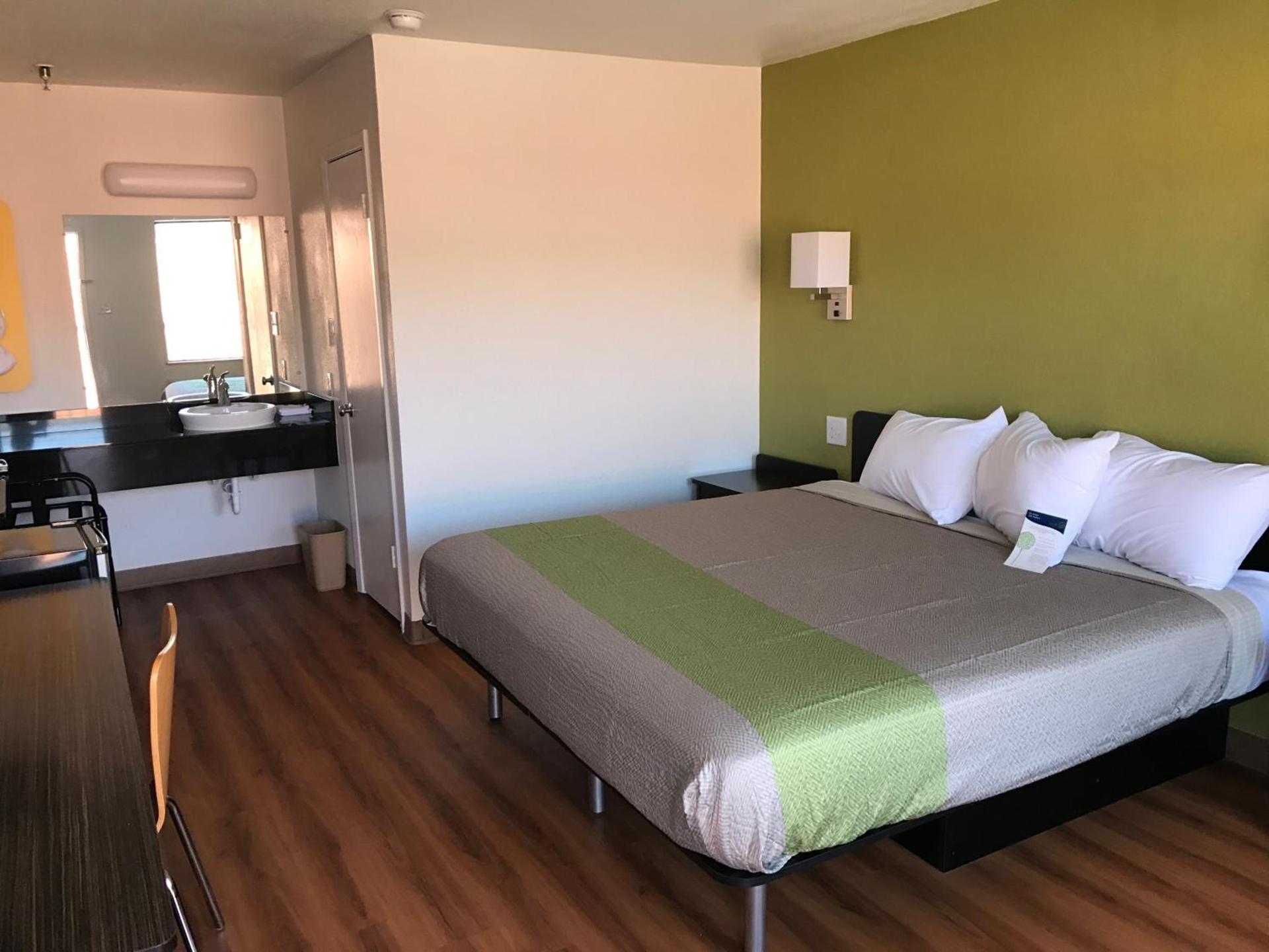 Motel 6 Abilene, TX - East photo 41