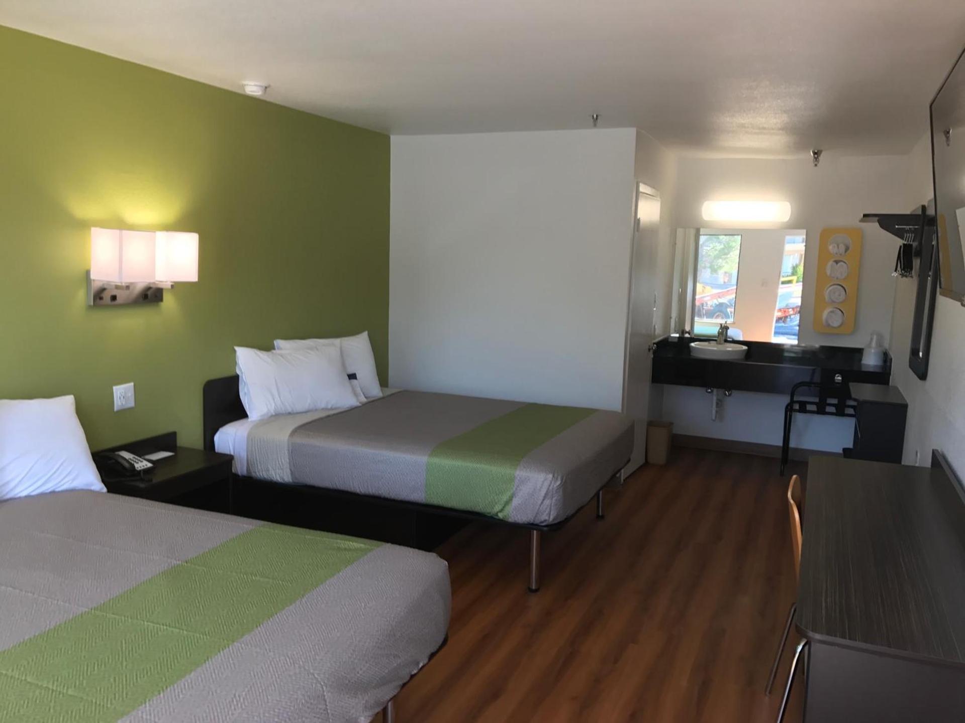 Motel 6 Abilene, TX - East photo 39