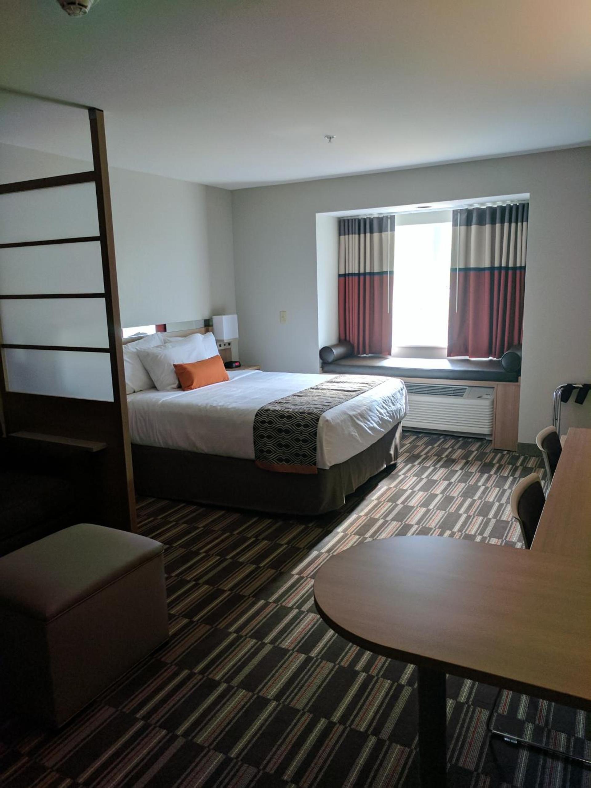 Microtel Inn & Suites by Wyndham Clarion photo 50