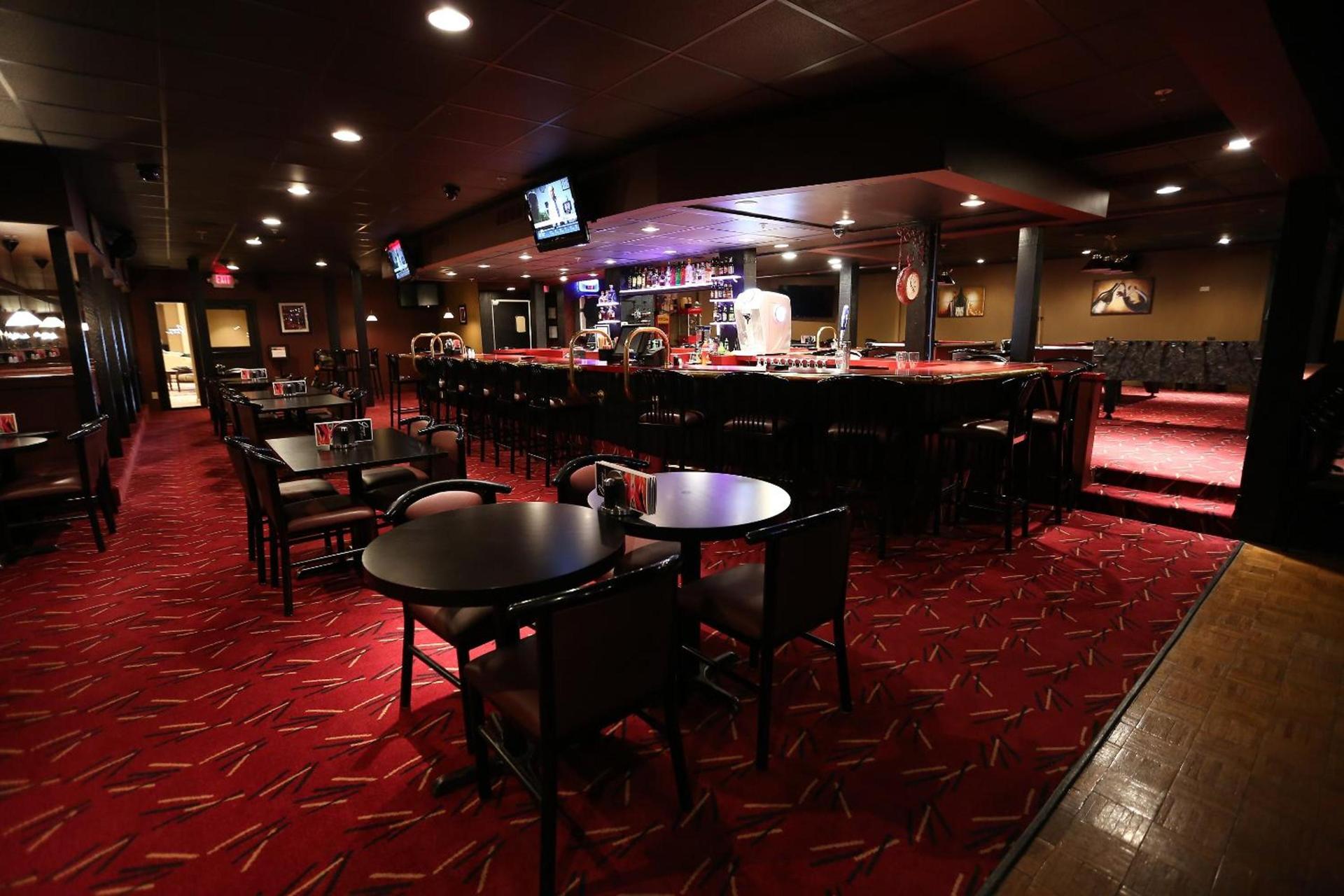 Ramada by Wyndham Midtown Grand Island photo 35