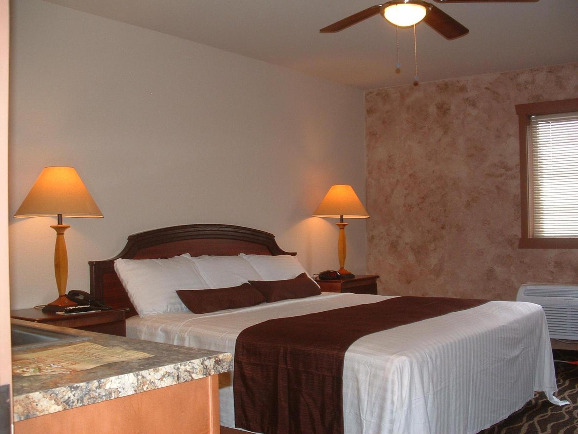 The Sunset Inn photo 20