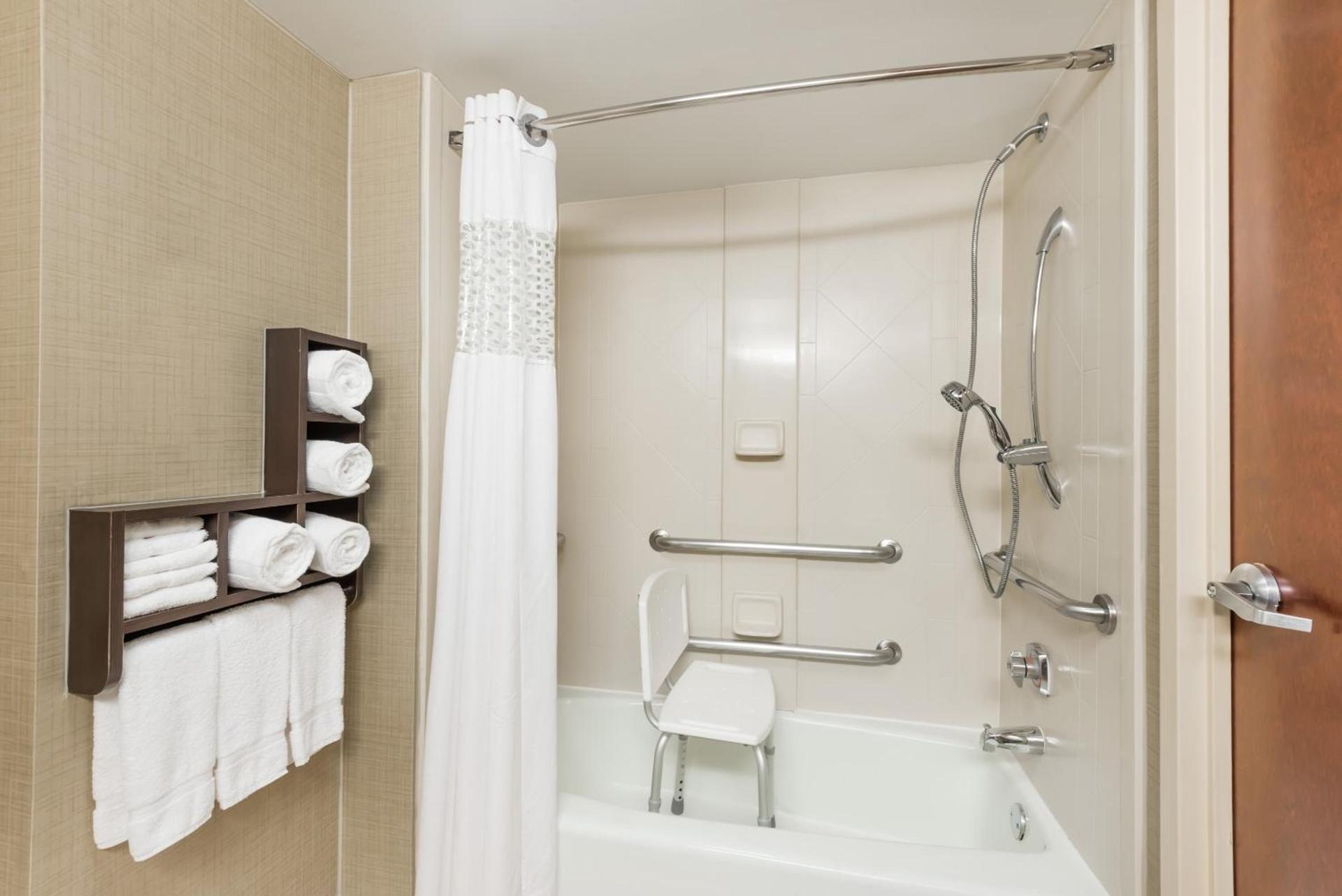 Wingate by Wyndham Springfield photo 26