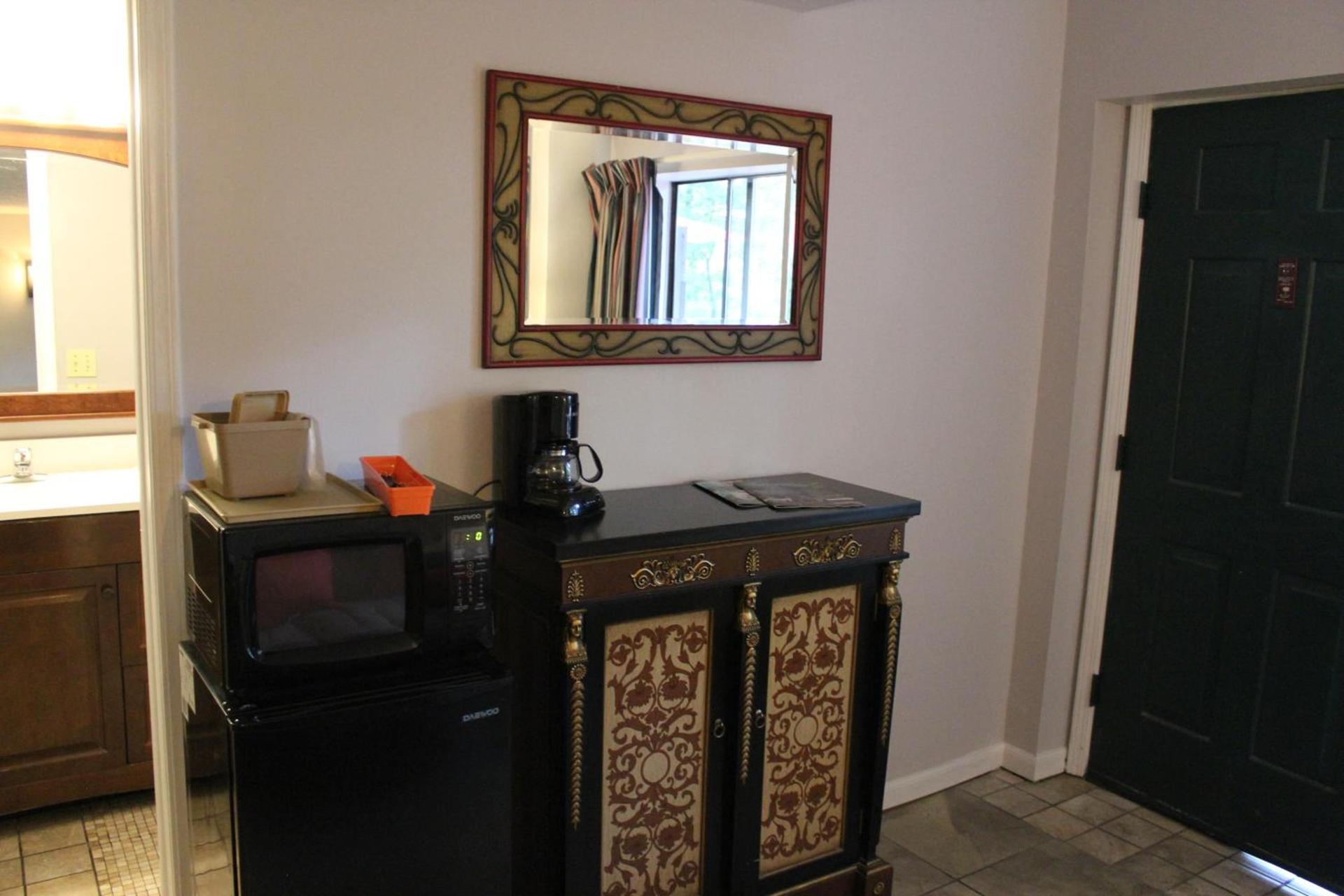 Brydan Suites photo 72