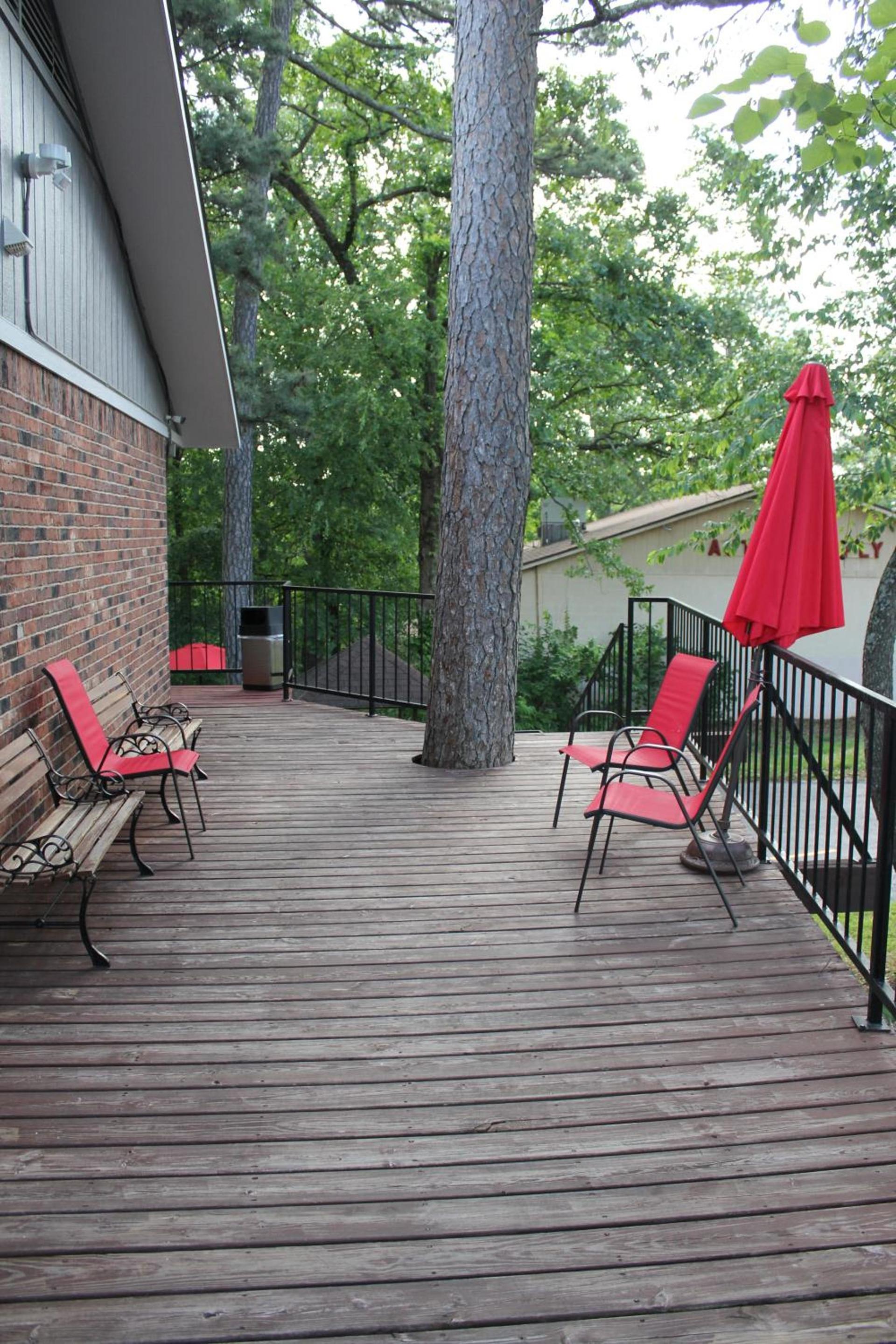 Brydan Suites photo 6