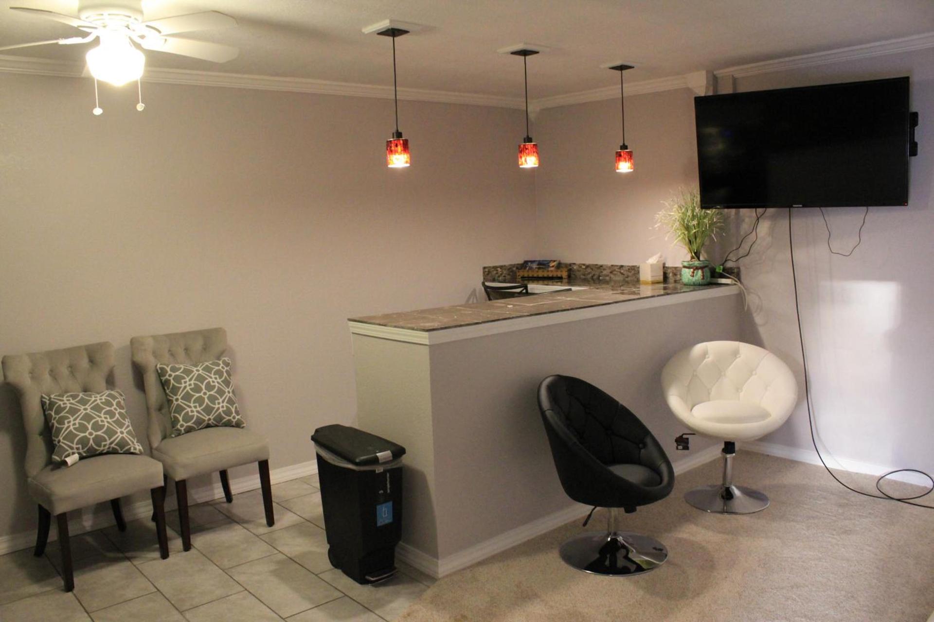 Brydan Suites photo 84