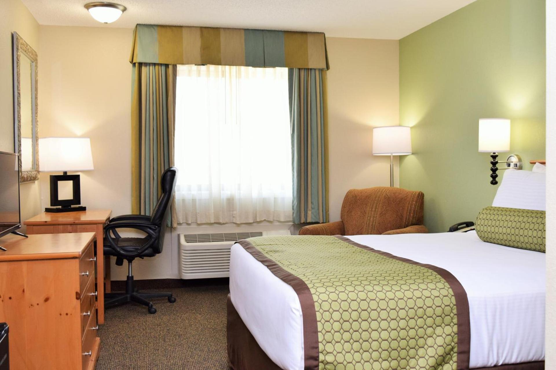 Baymont by Wyndham Pierre photo 11