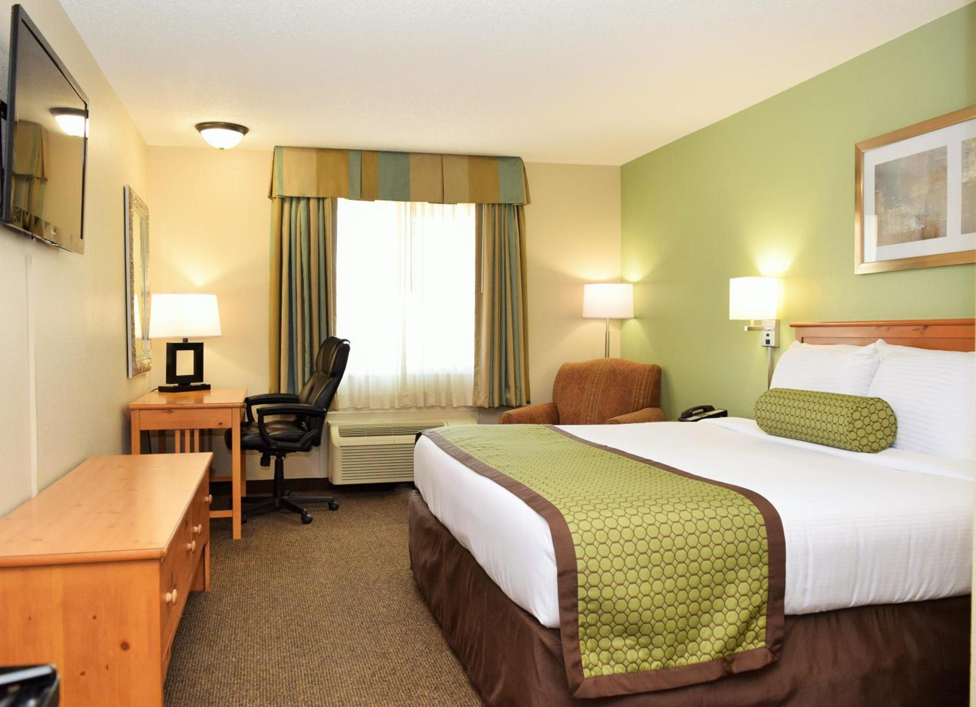 Baymont by Wyndham Pierre photo 13