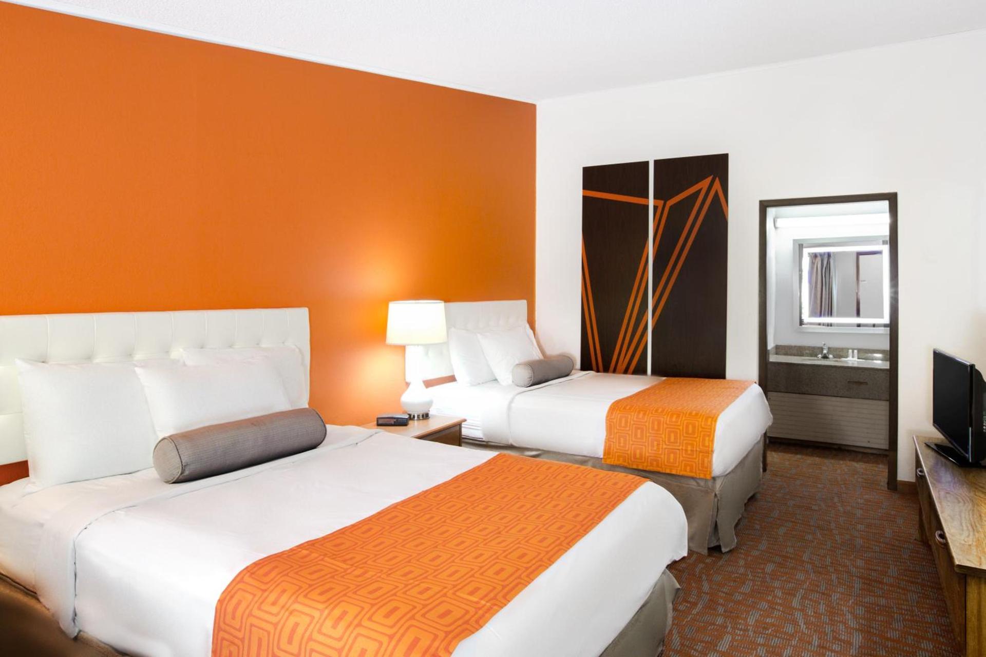 Howard Johnson by Wyndham Wilmington photo 19
