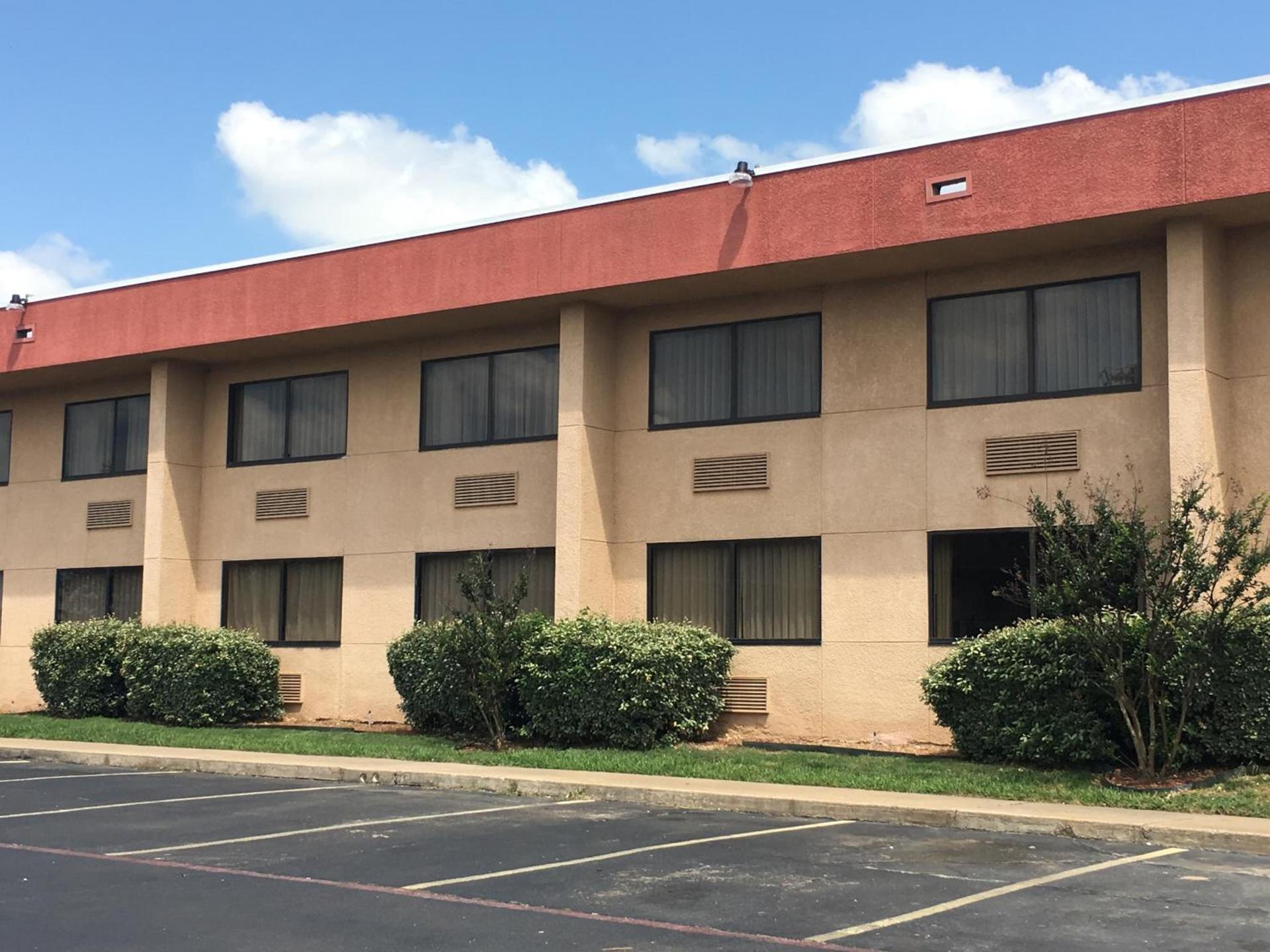 Days Inn by Wyndham Sherman photo 35