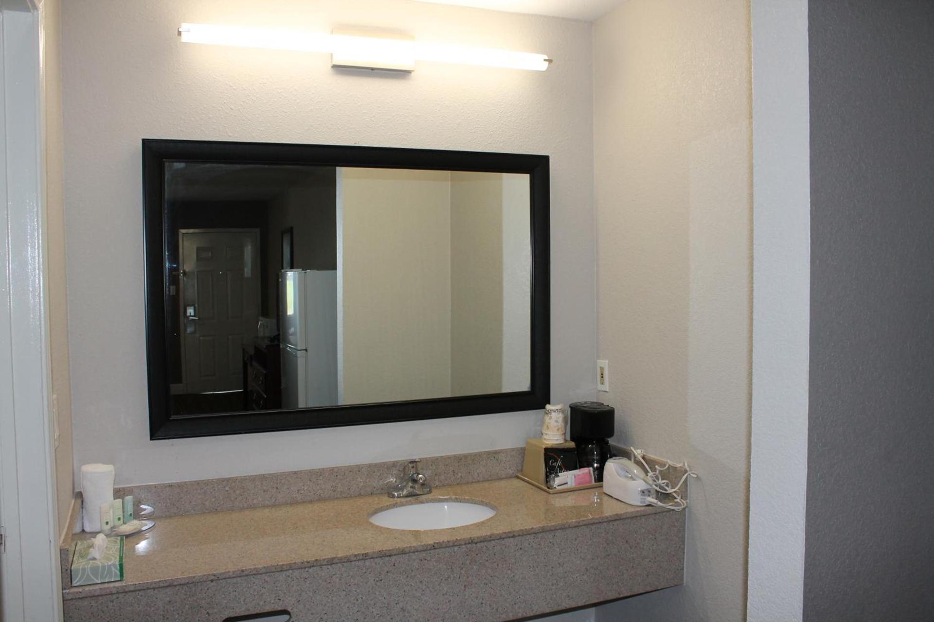 Quality Inn & Suites Port Arthur - Nederland photo 52