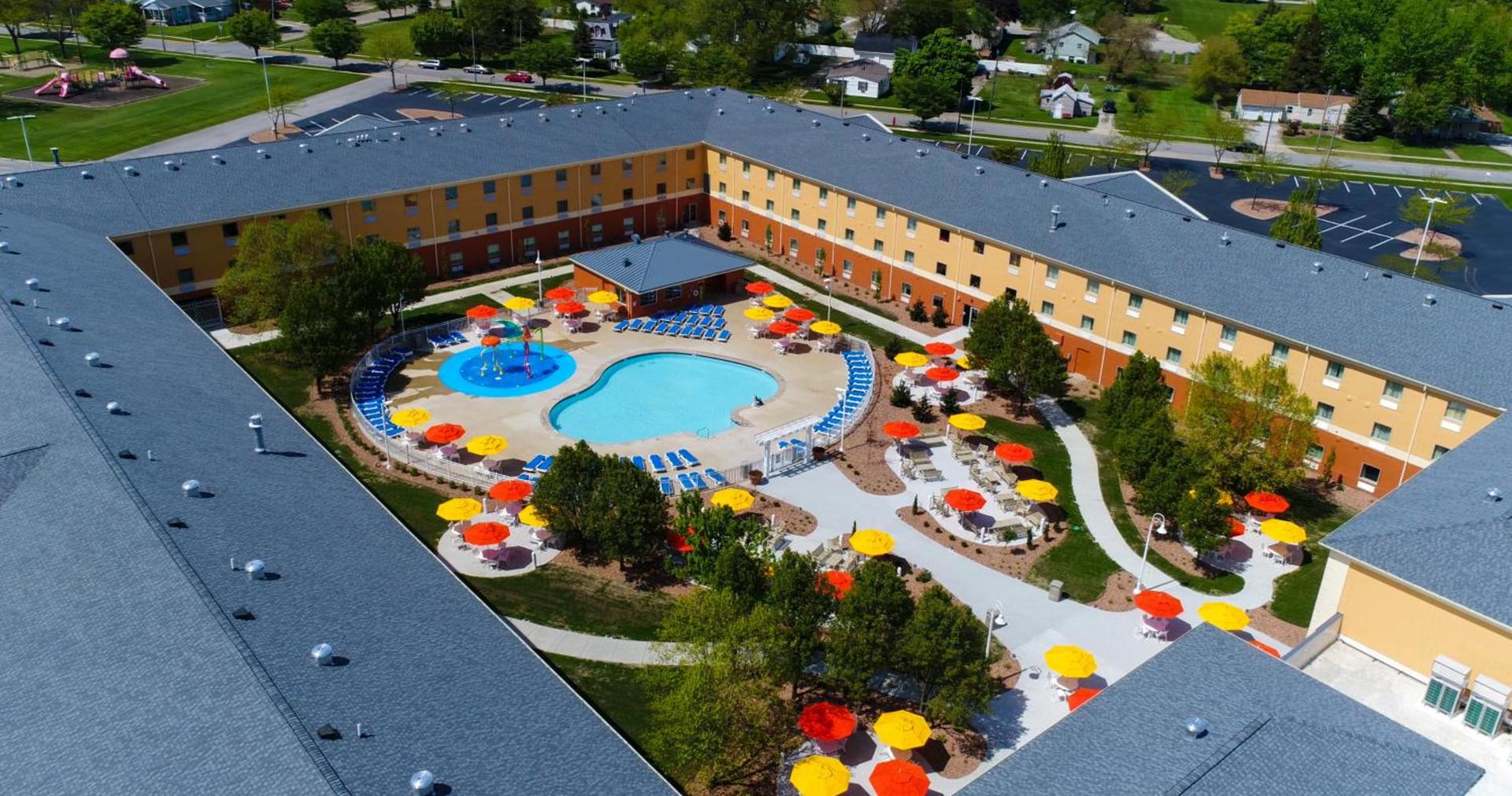 Cedar Point's Express Hotel photo 4