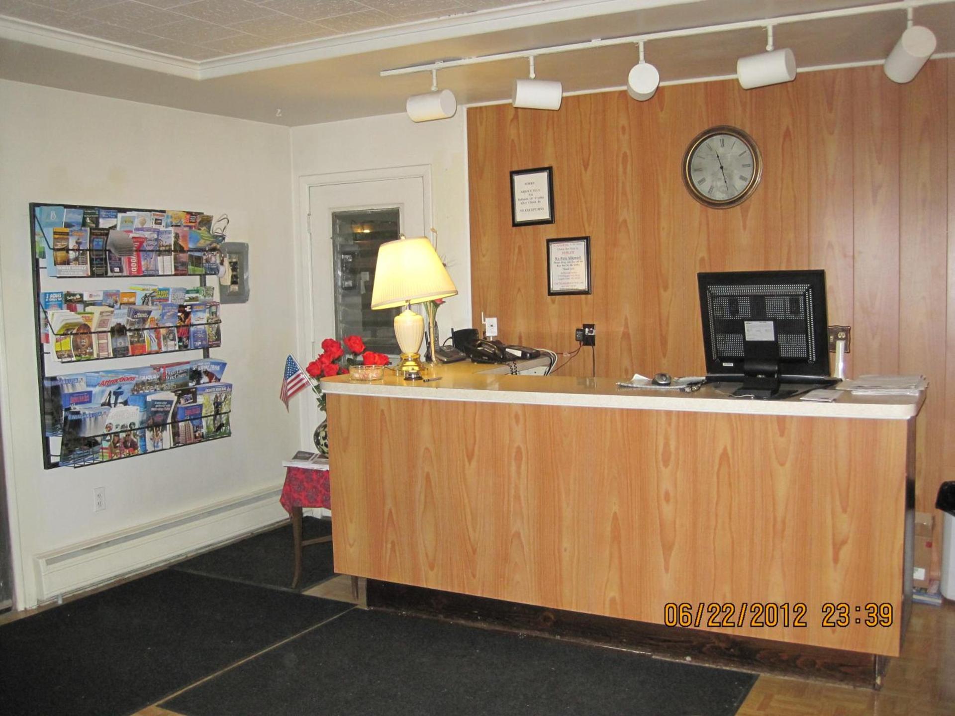 Driftwood Motel photo 21