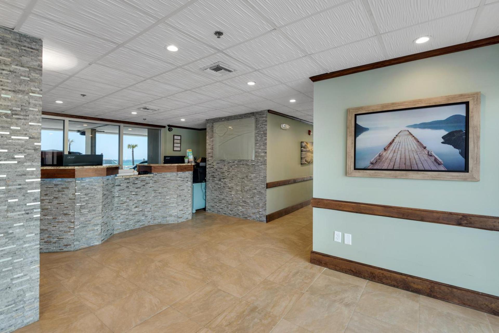 Palm & Tide Beachfront Hotel photo 8