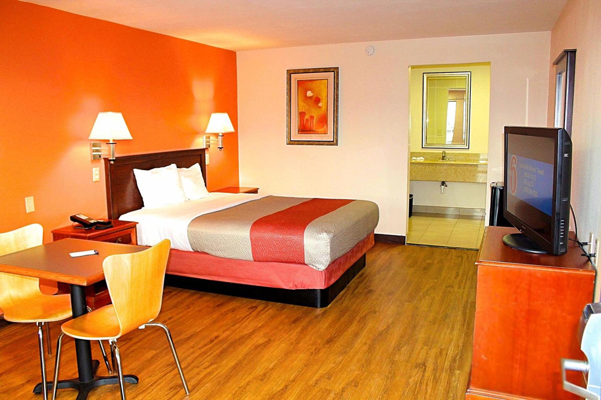 Motel 6-Winnie, TX photo 35