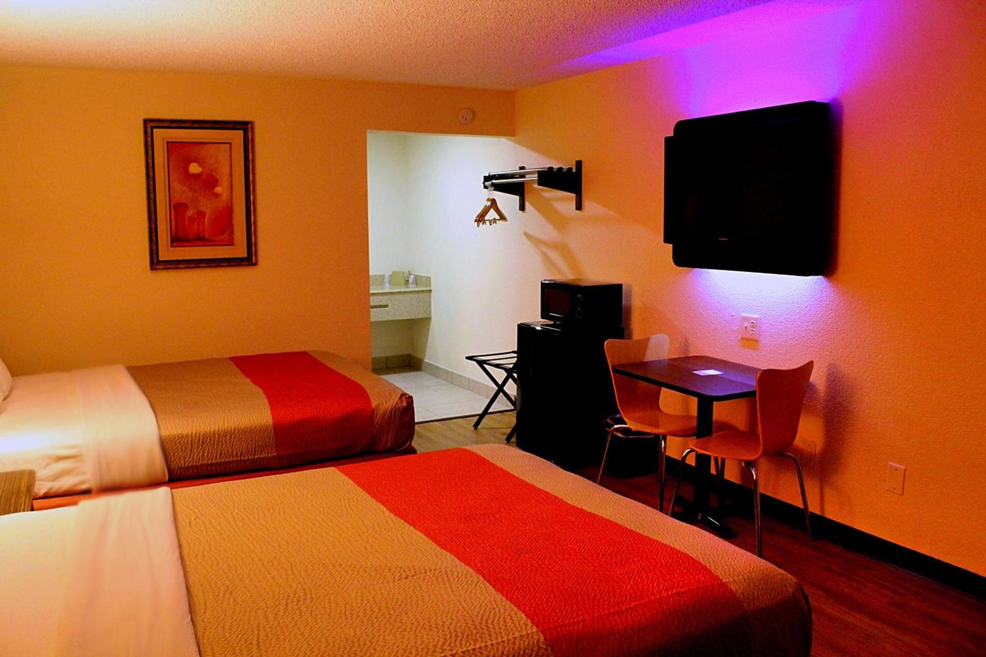 Motel 6-Winnie, TX photo 34
