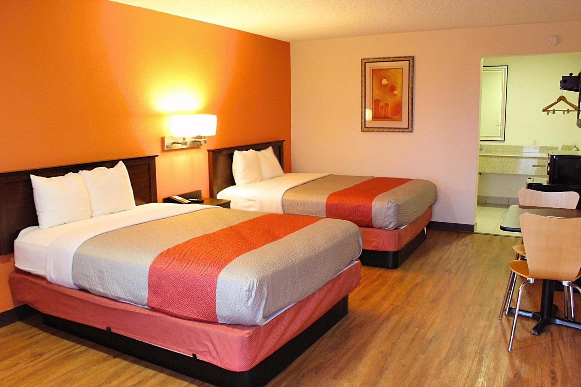 Motel 6-Winnie, TX photo 37
