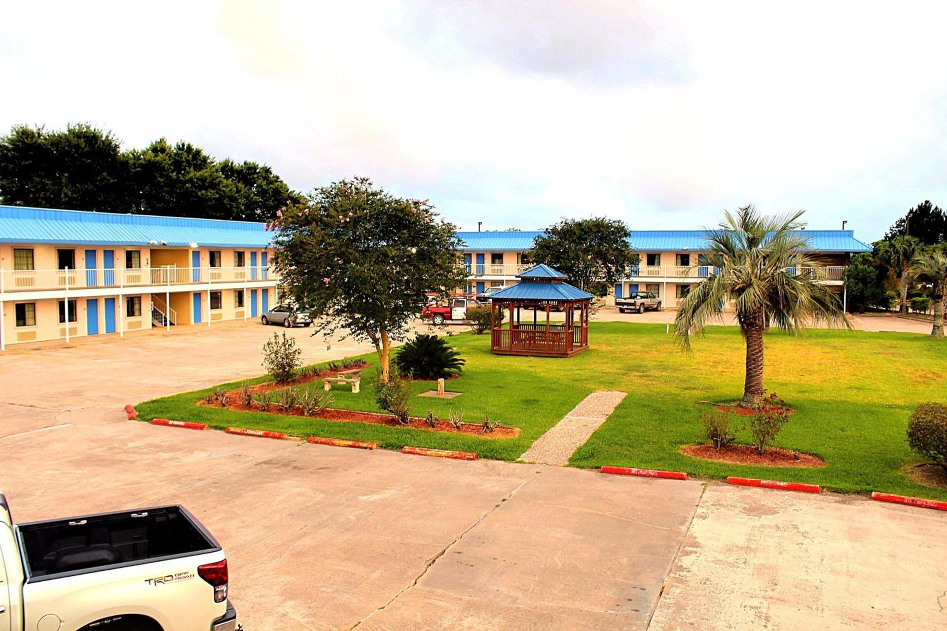 Motel 6-Winnie, TX photo 45