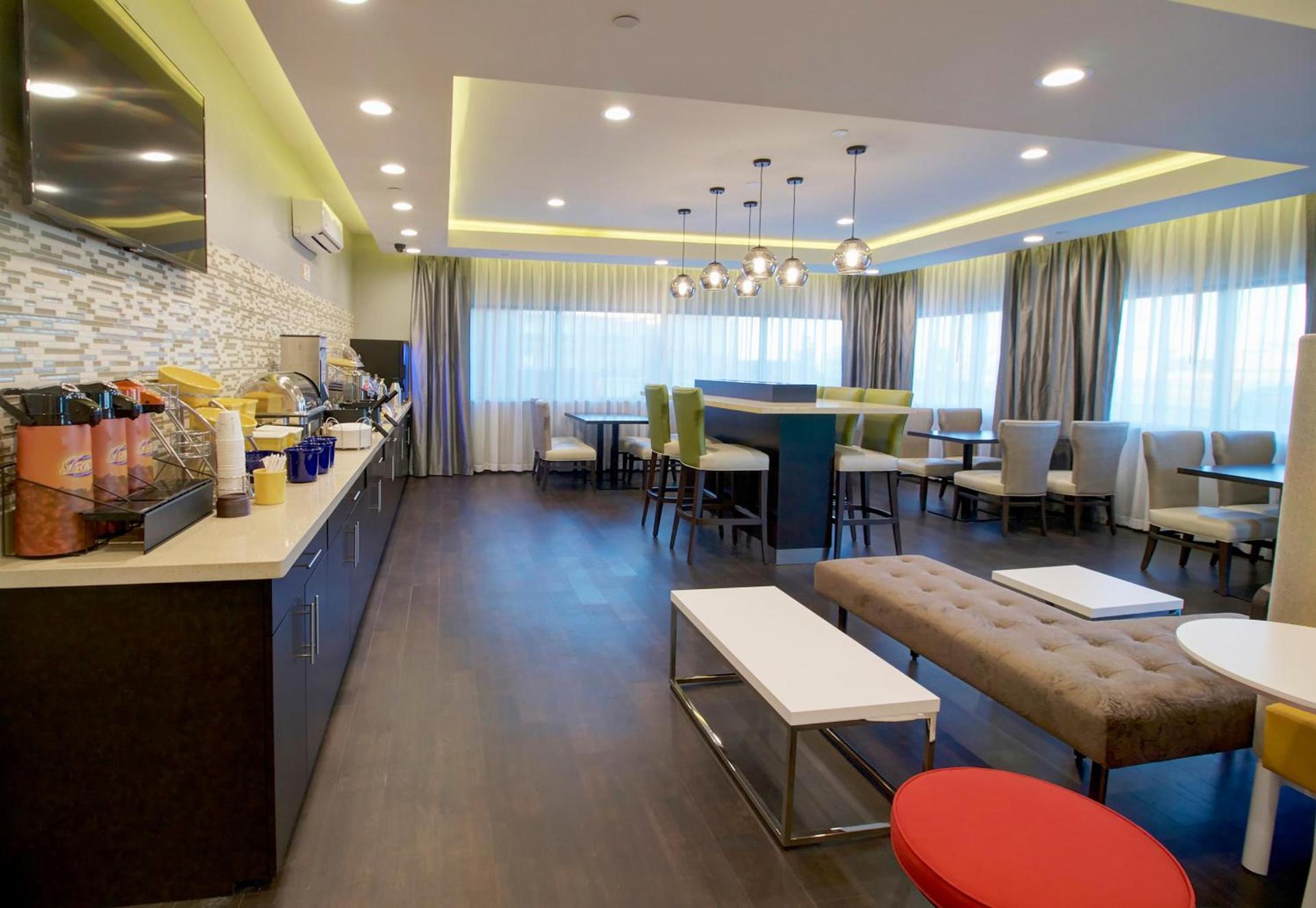 Days Inn & Suites by Wyndham Port Arthur photo 18