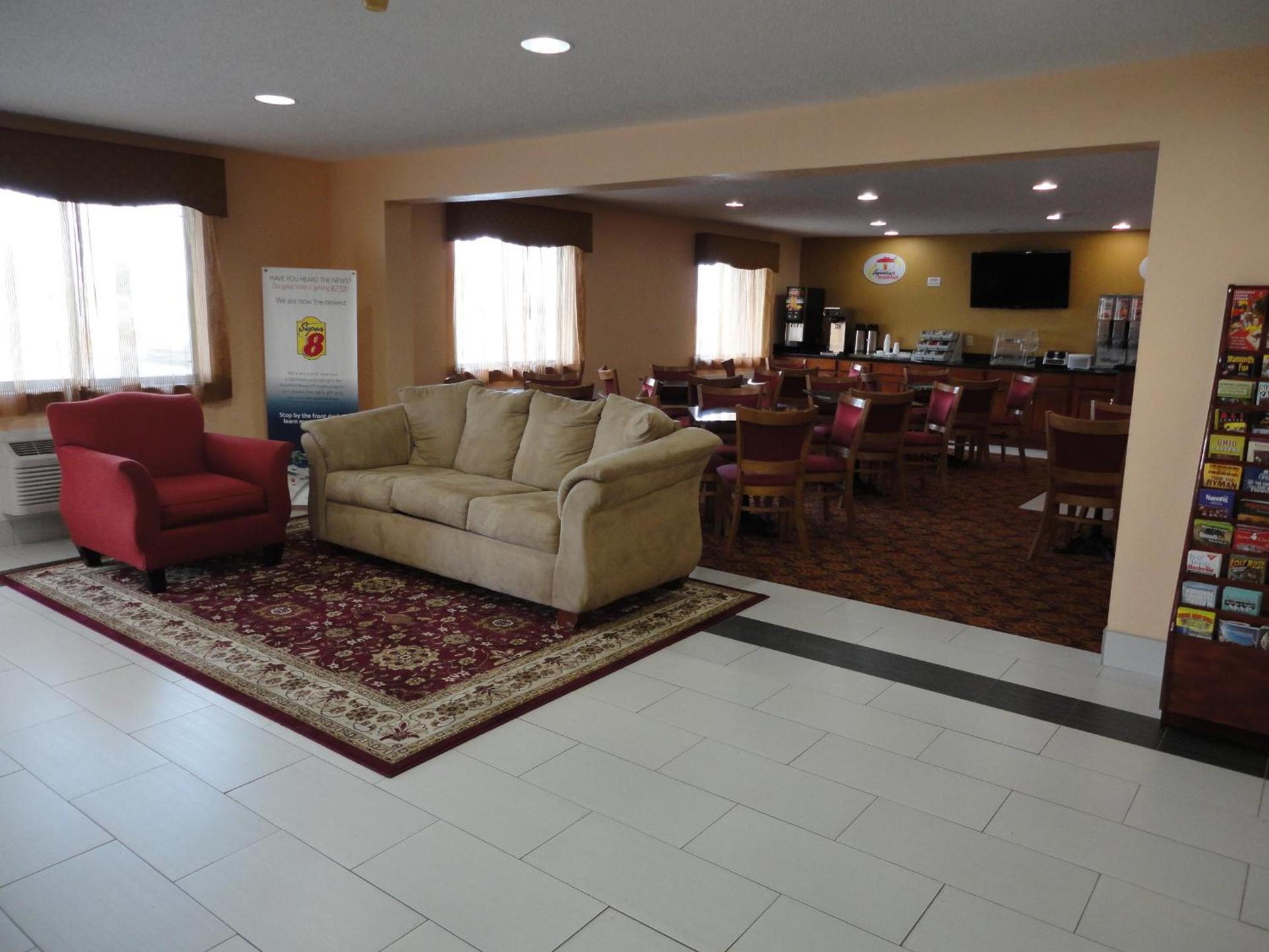 Super 8 South by Wyndham photo 32