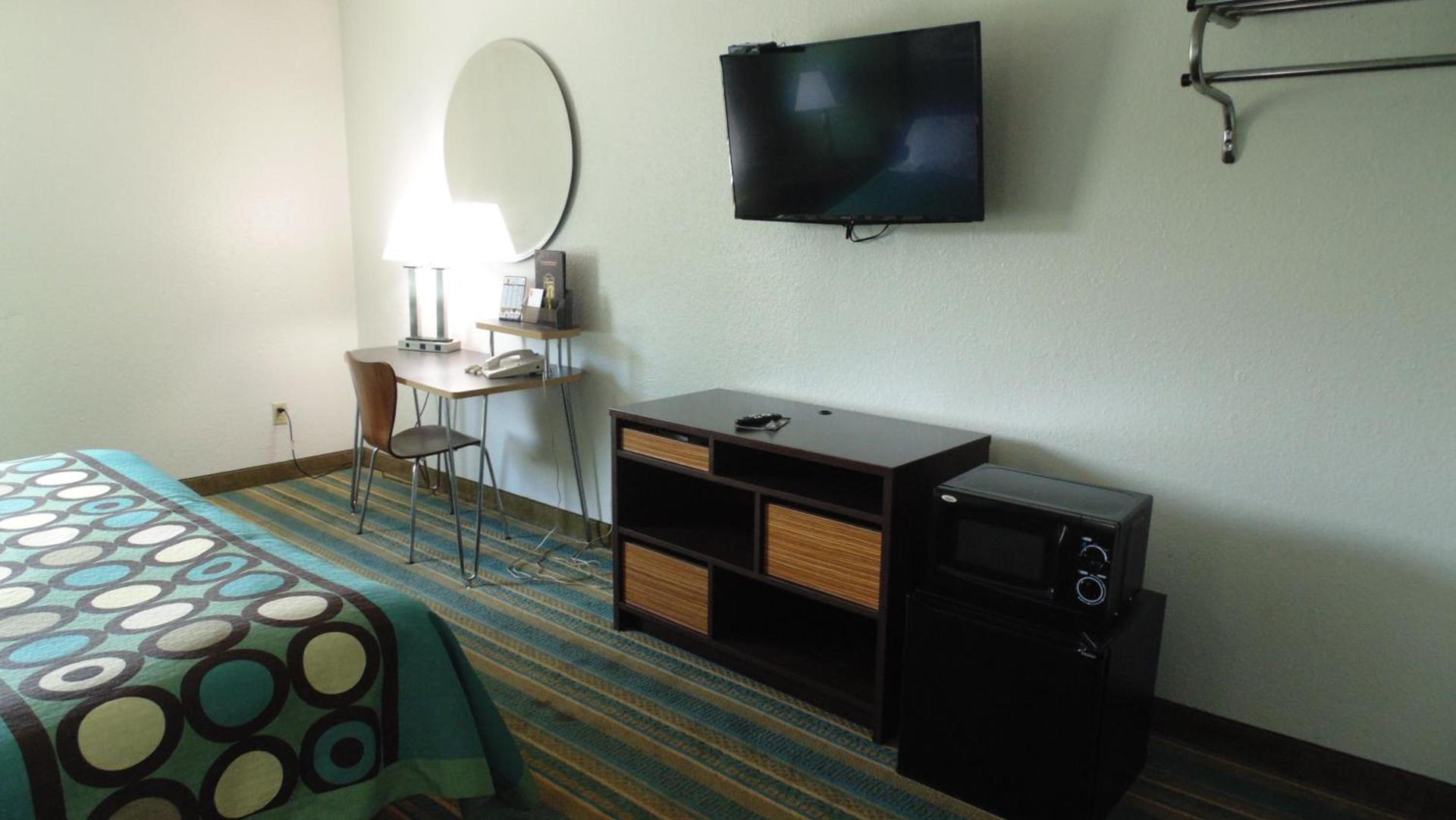 Super 8 by Wyndham Sapulpa/Tulsa Area photo 17