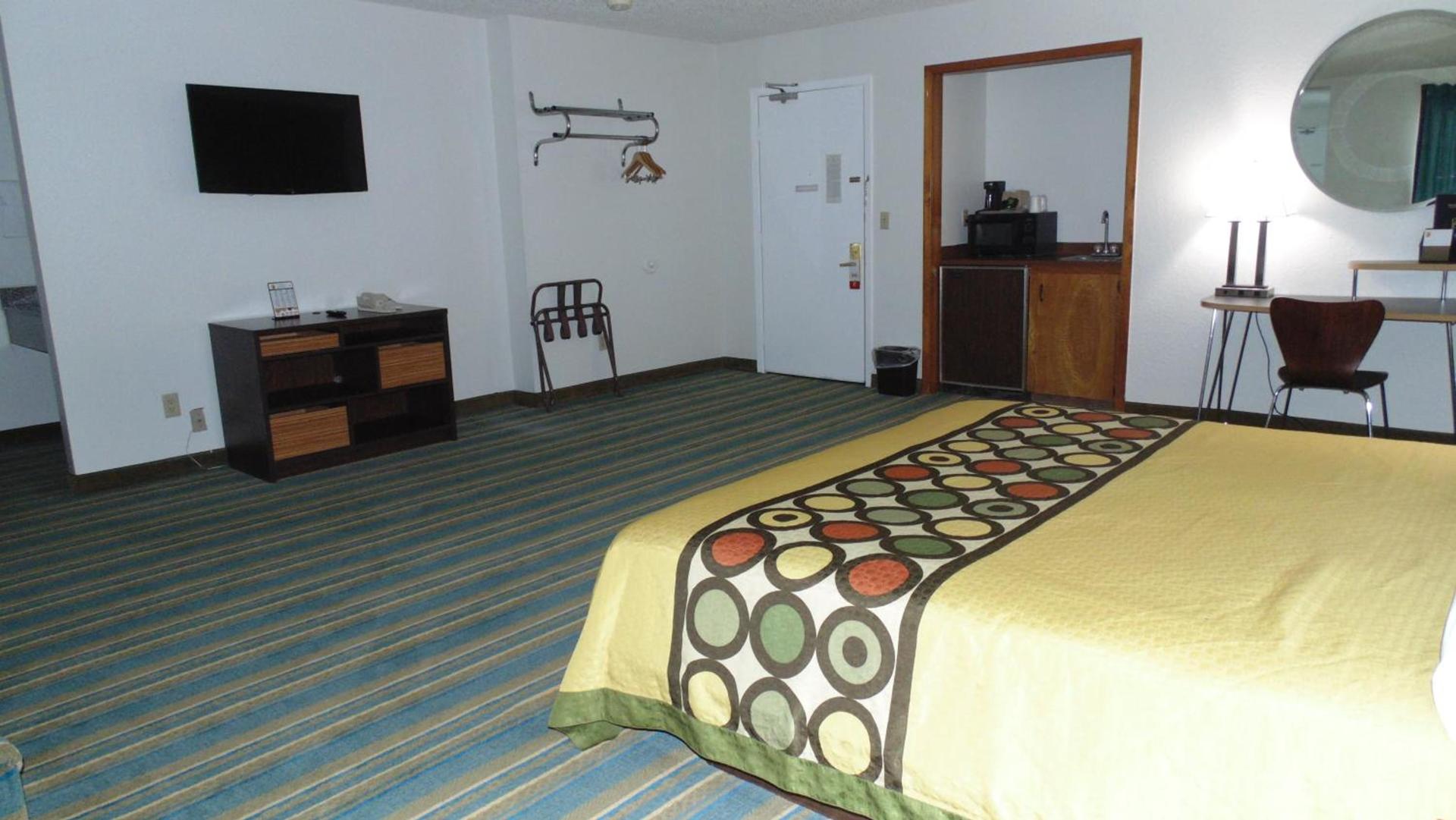 Super 8 by Wyndham Sapulpa/Tulsa Area photo 20