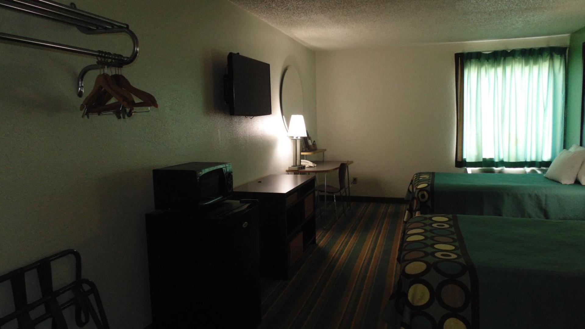 Super 8 by Wyndham Sapulpa/Tulsa Area photo 25