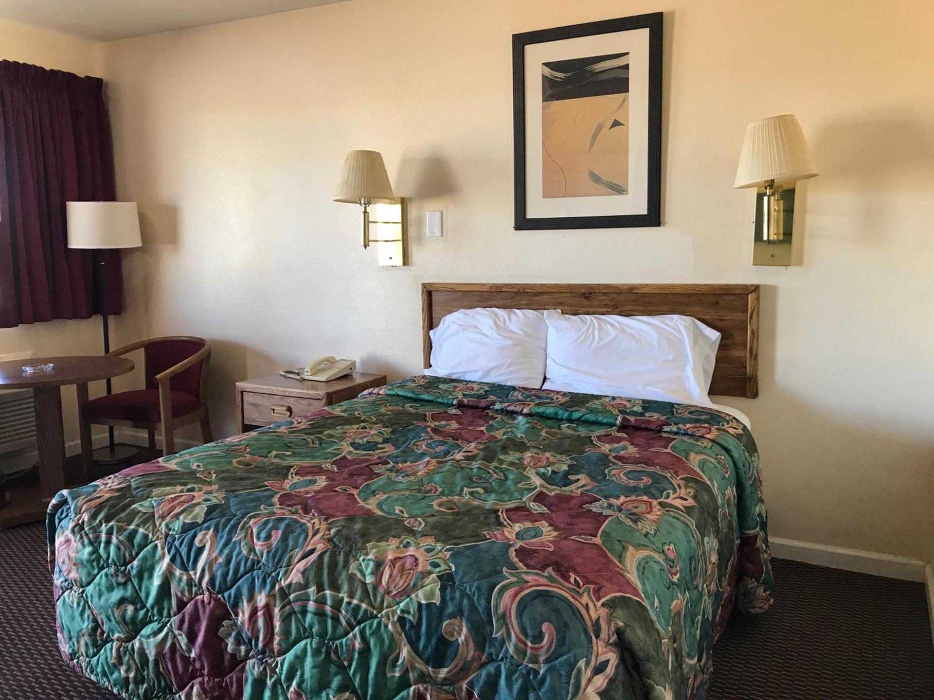 Regal Inn Las Vegas New Mexico photo 16