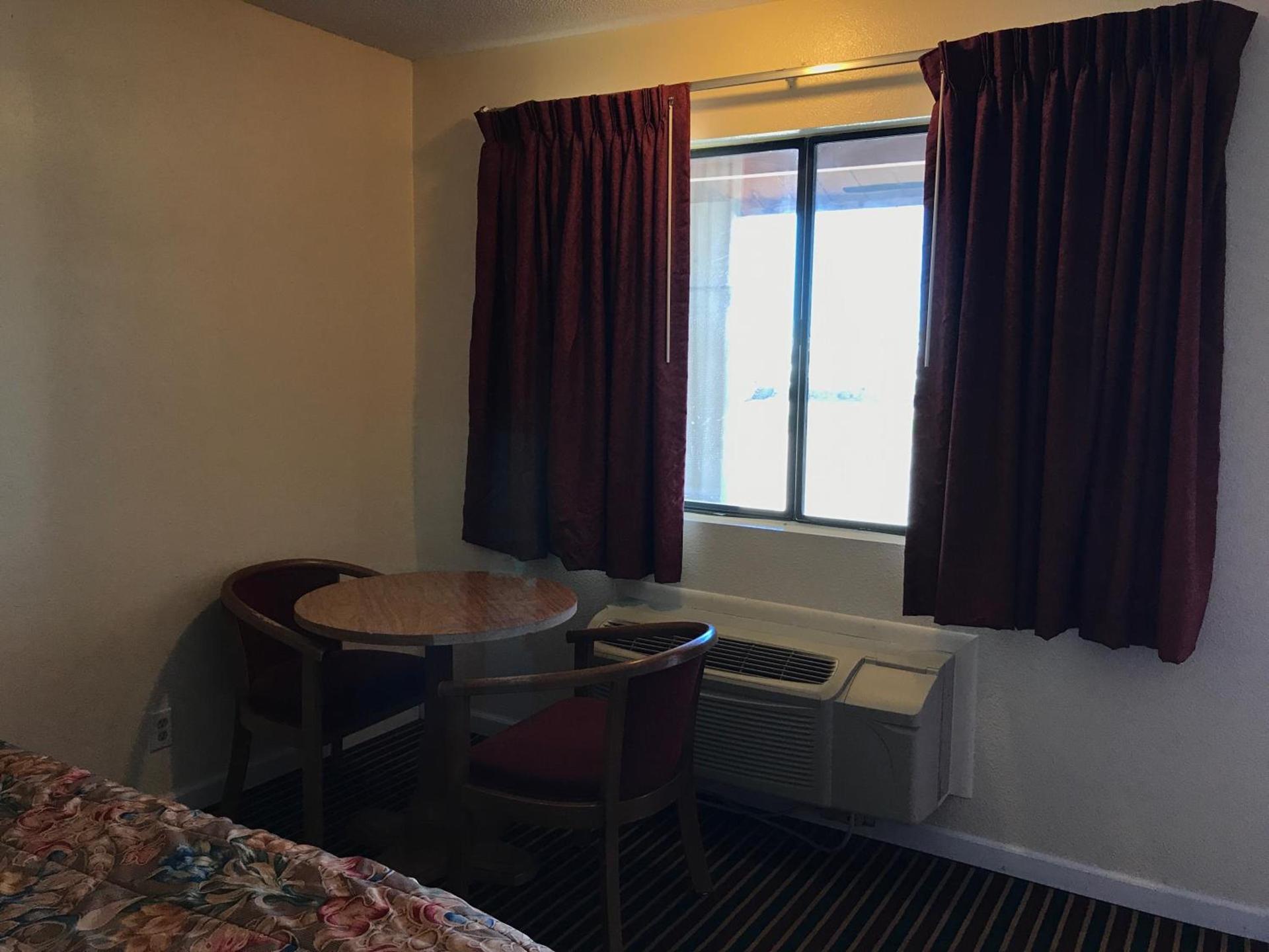 Regal Inn Las Vegas New Mexico photo 14