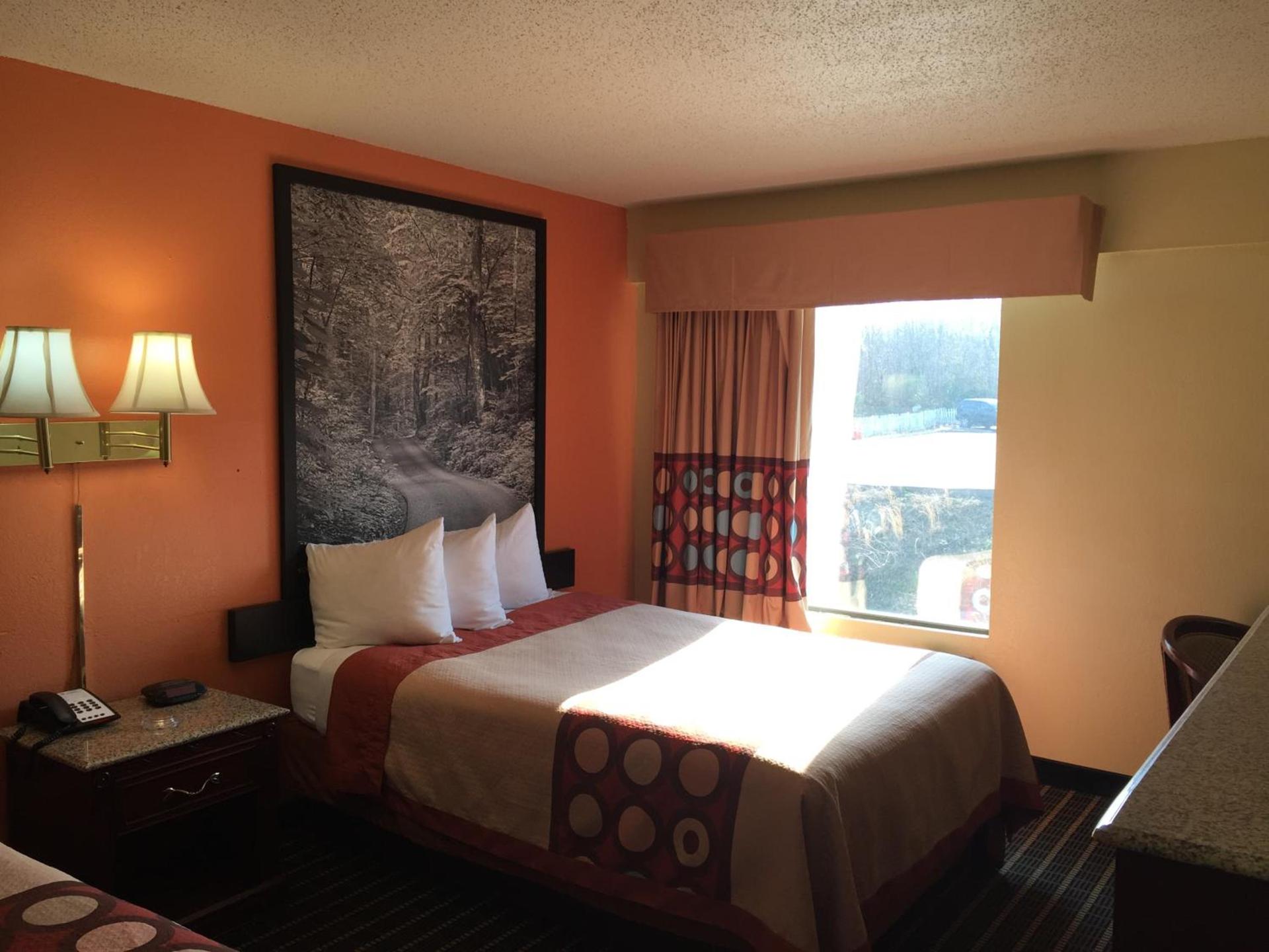 Super 8 by Wyndham Dandridge photo 43