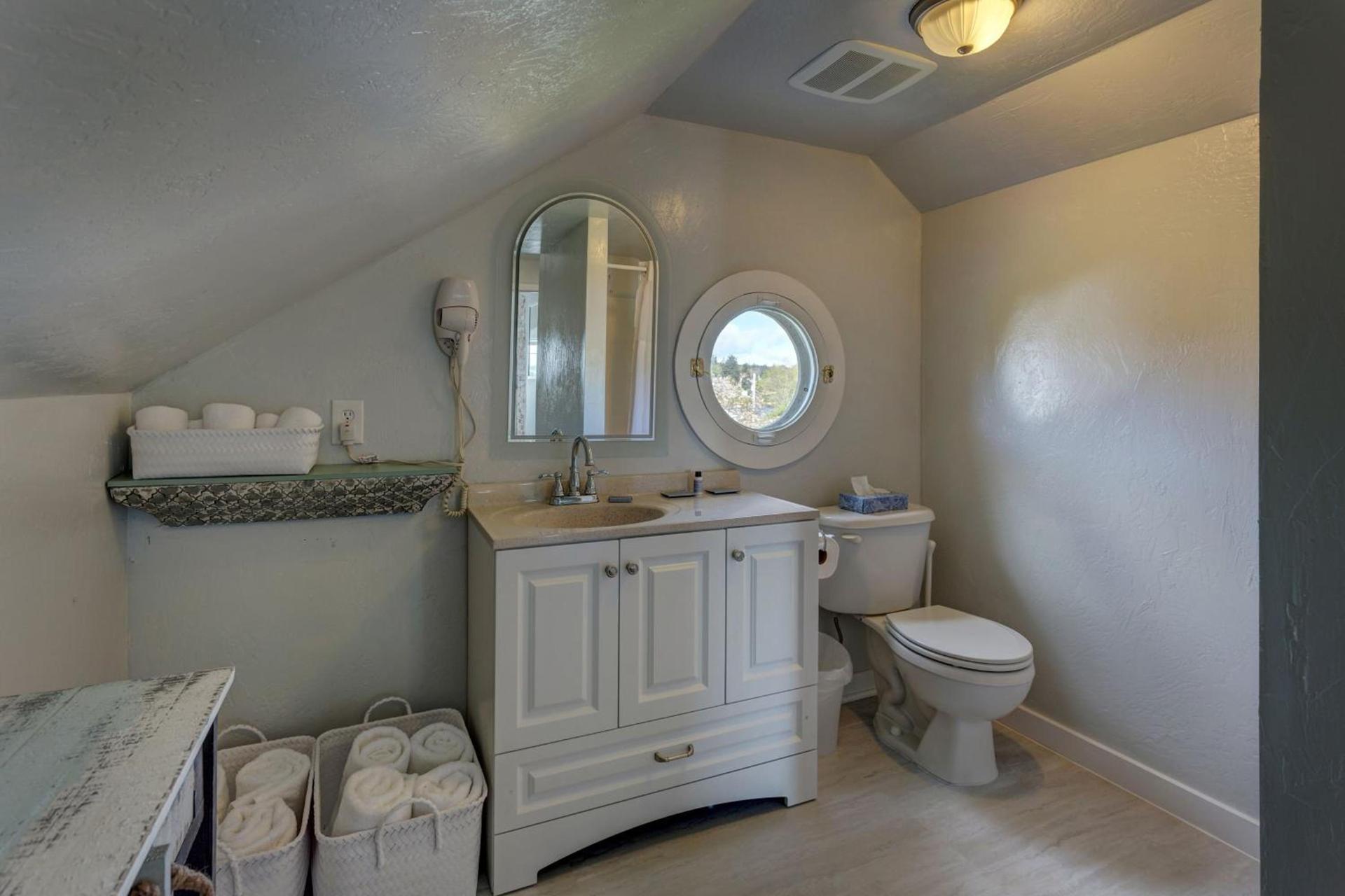 Nantucket Inn - Anacortes photo 31
