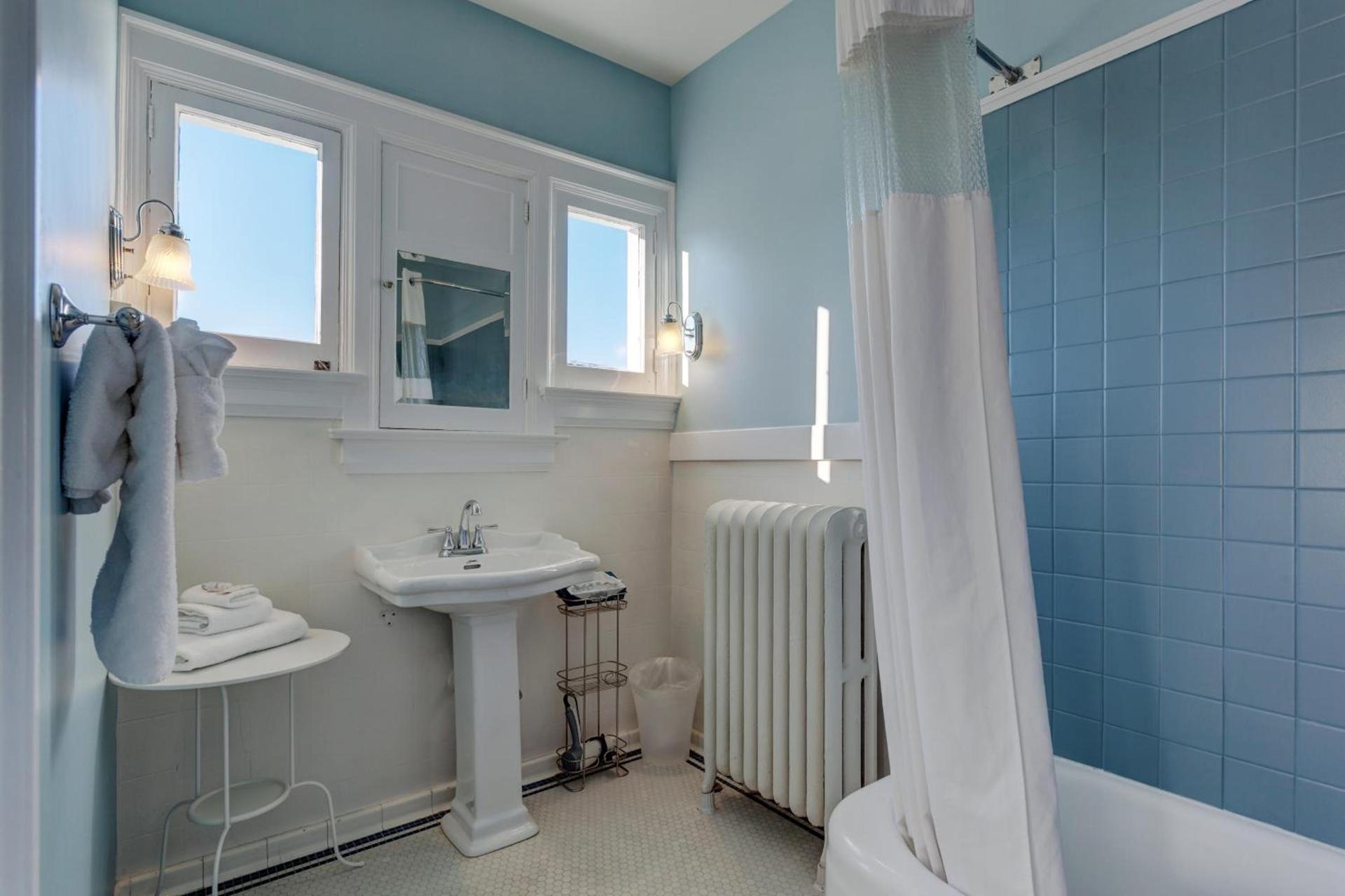 Nantucket Inn - Anacortes photo 12
