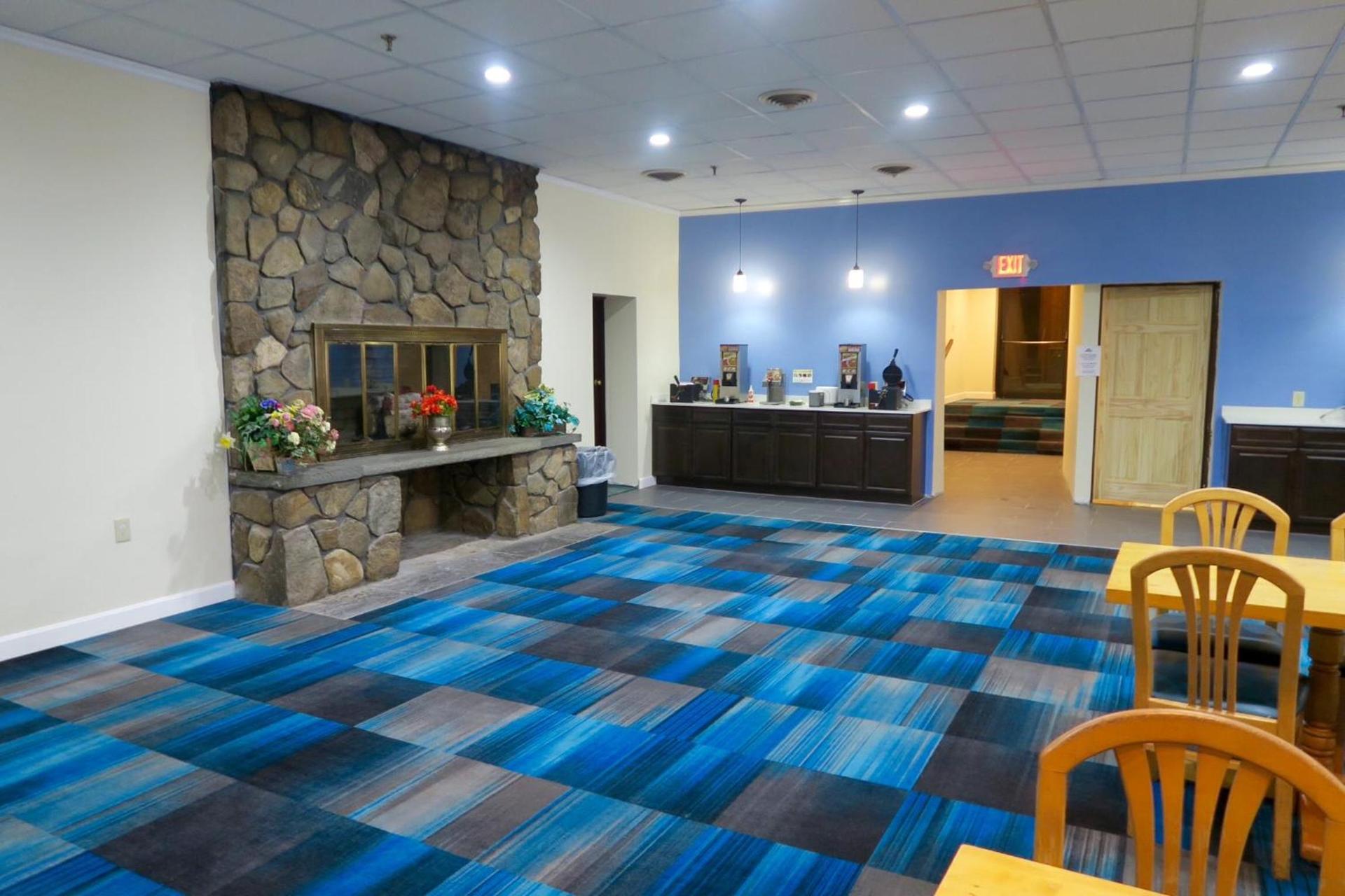 Days Inn by Wyndham Lincoln photo 47
