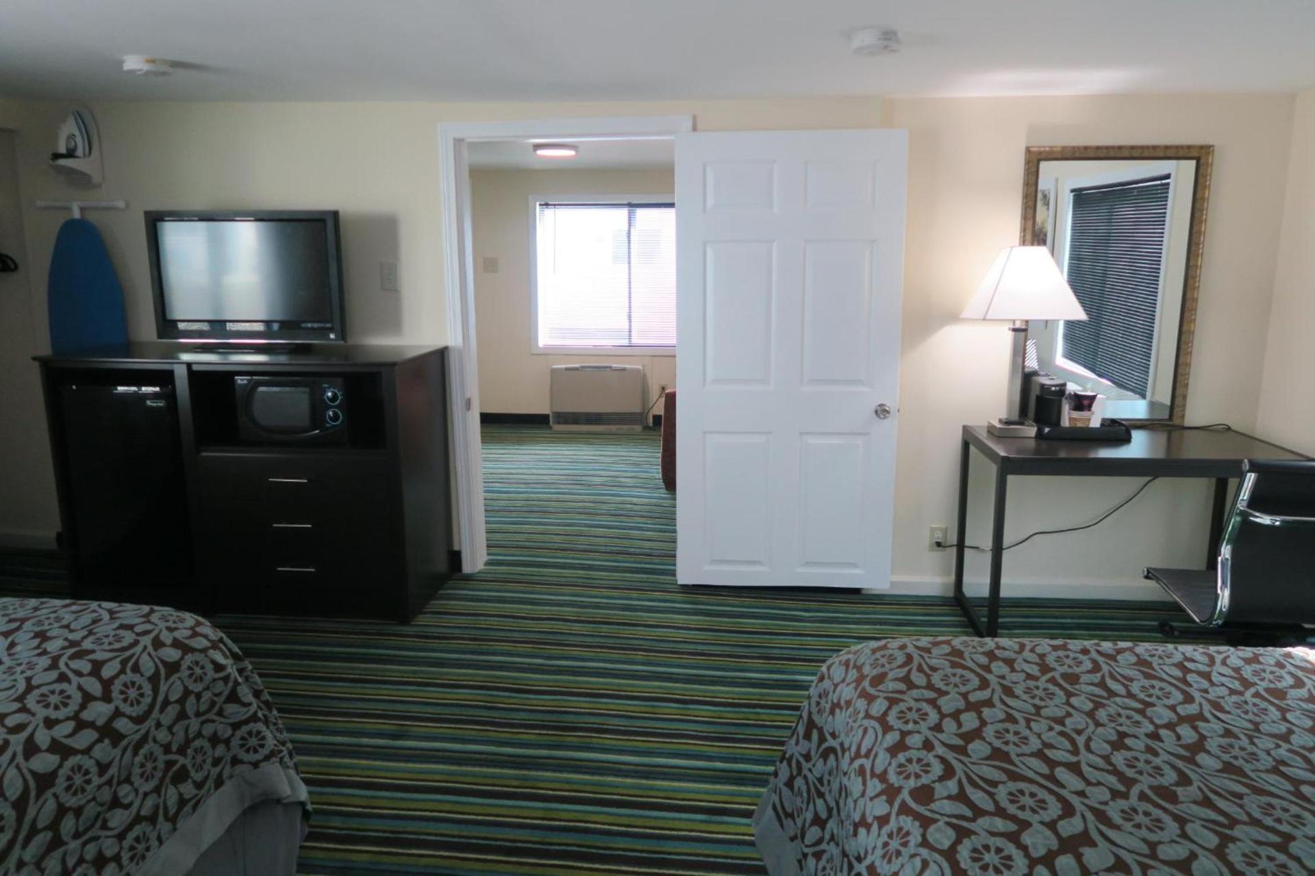 Days Inn by Wyndham Lincoln photo 51