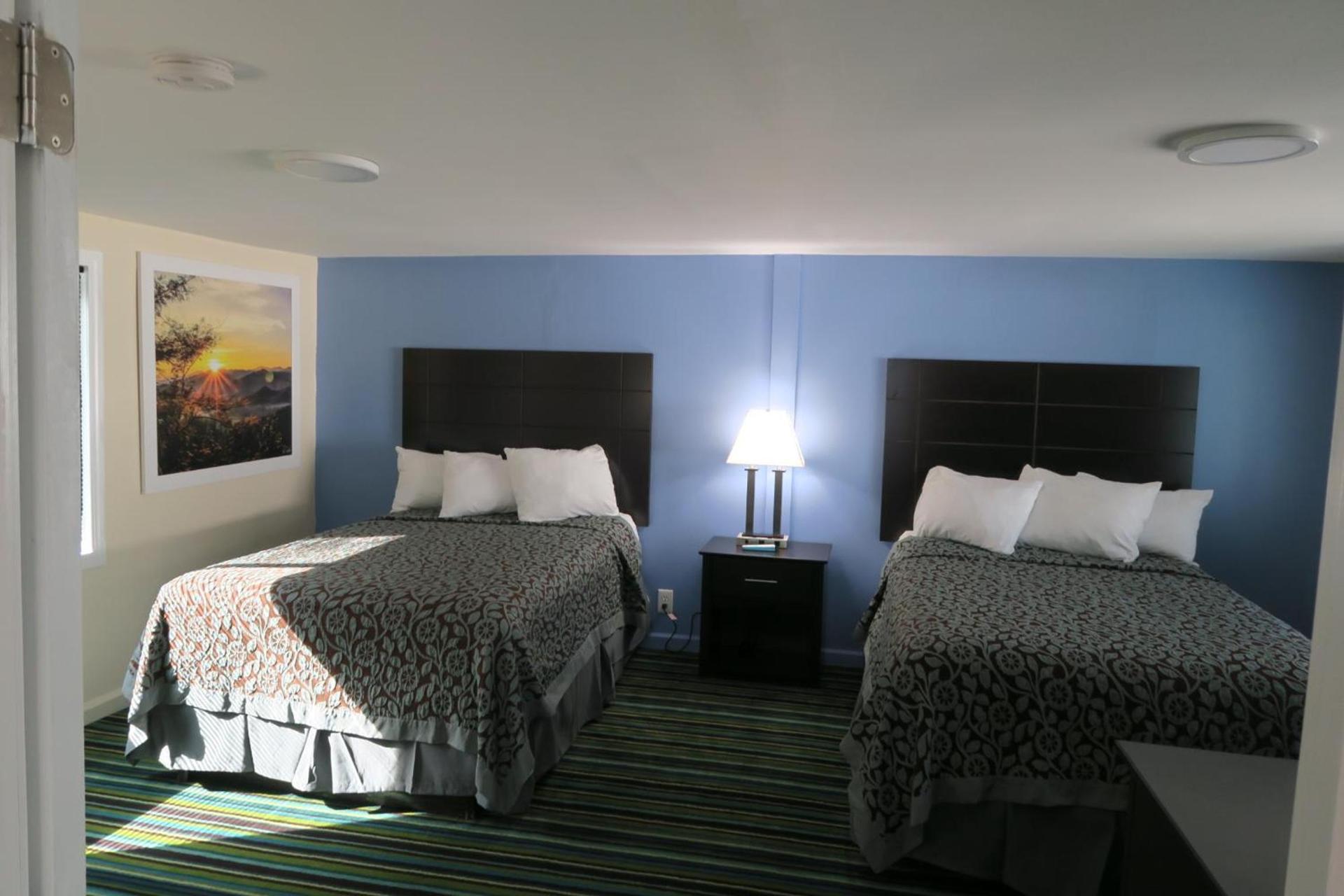 Days Inn by Wyndham Lincoln photo 50