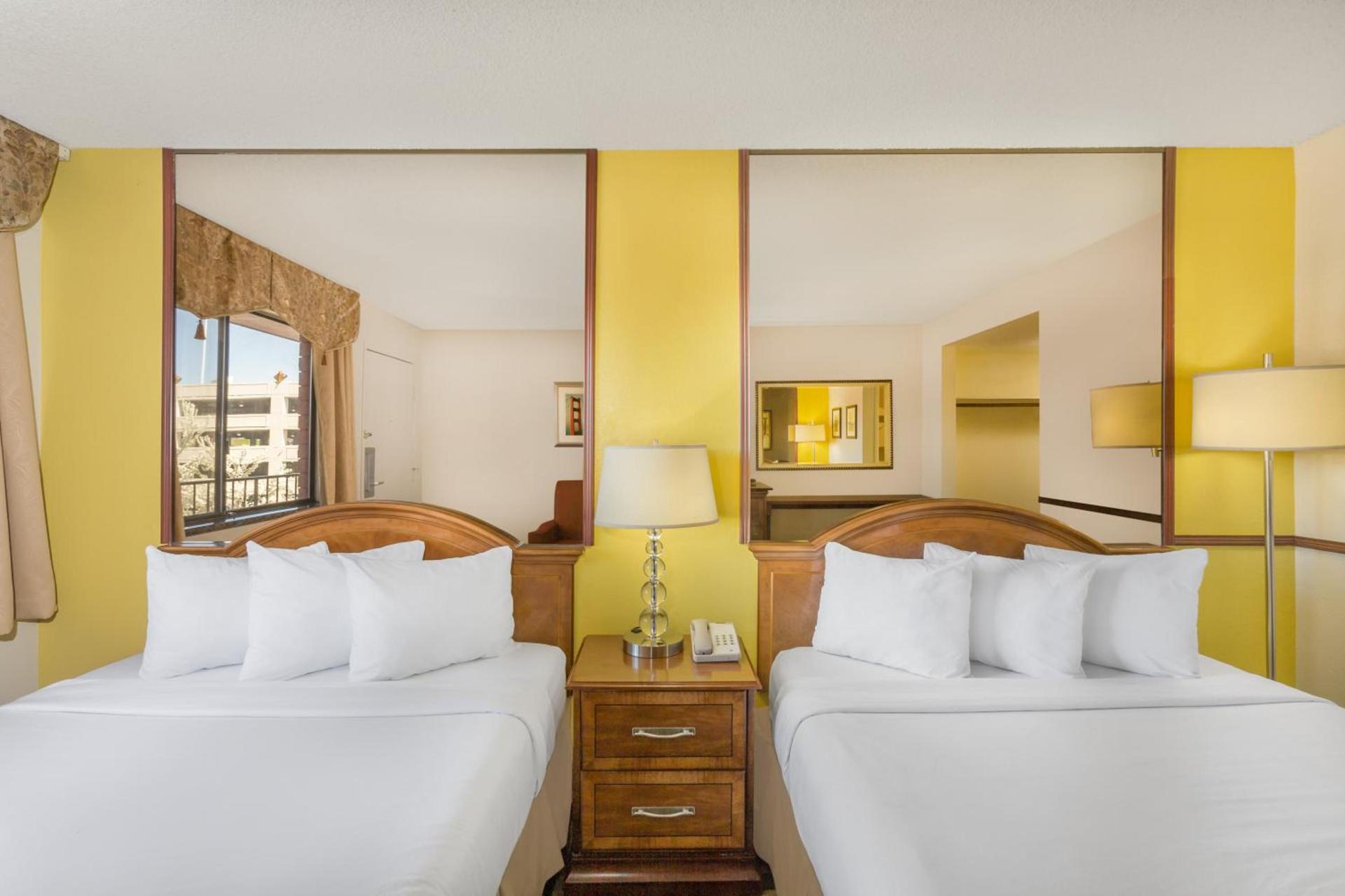 Travelodge by Wyndham Reno photo 21