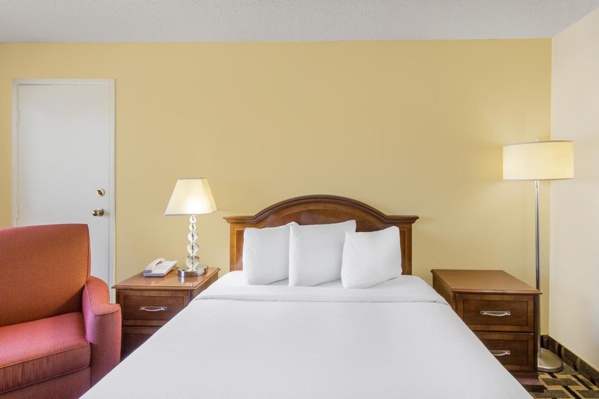 Travelodge by Wyndham Reno photo 23