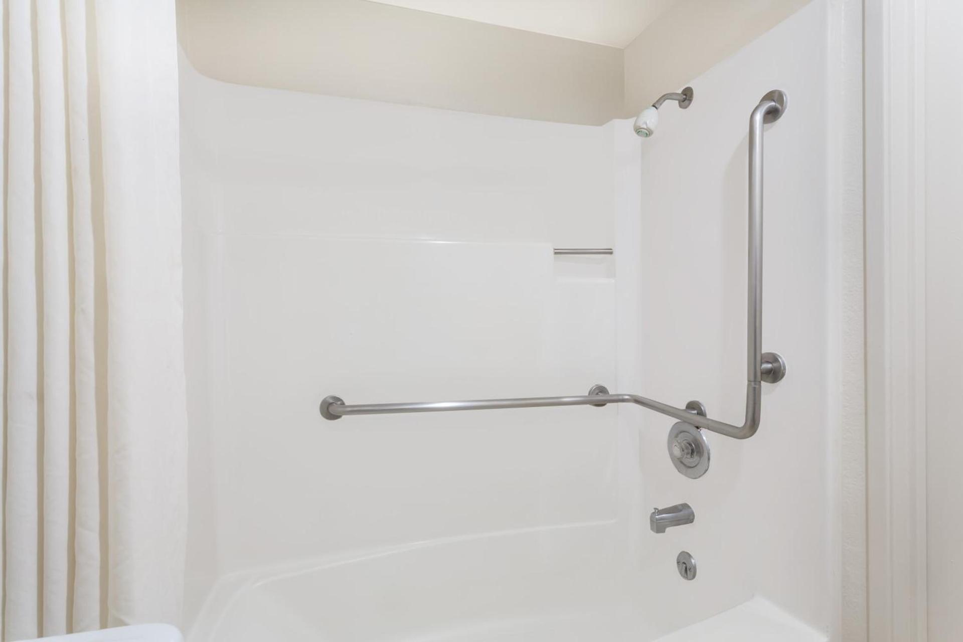 Travelodge by Wyndham Reno photo 26