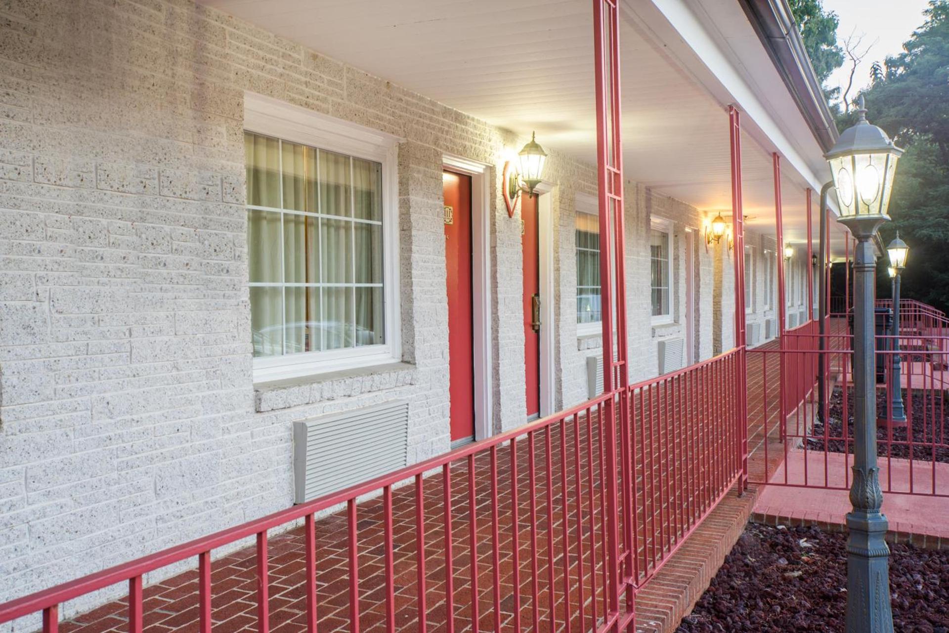 The Hillside Hotel photo 3