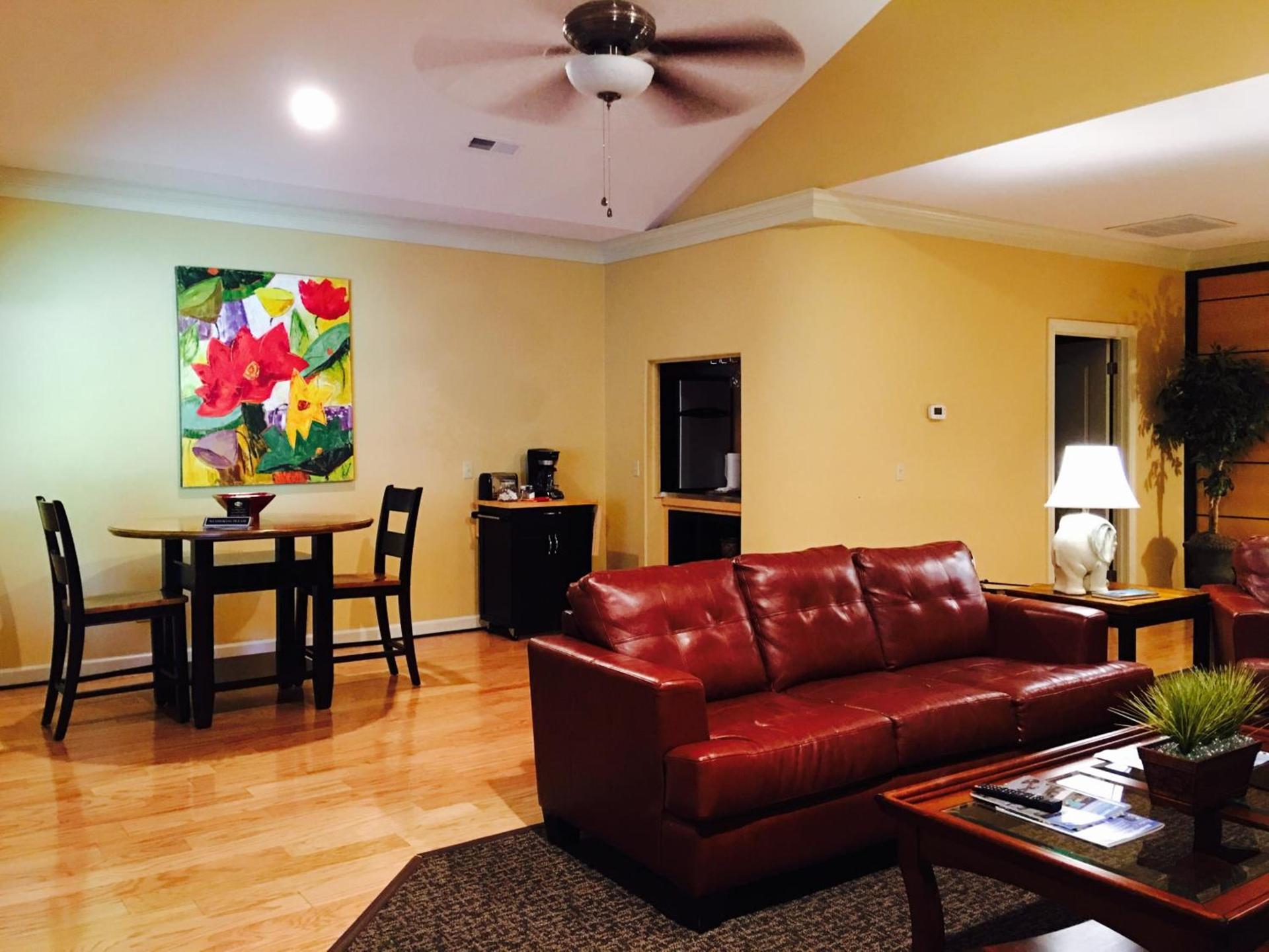 Southern Comfort Suites photo 4