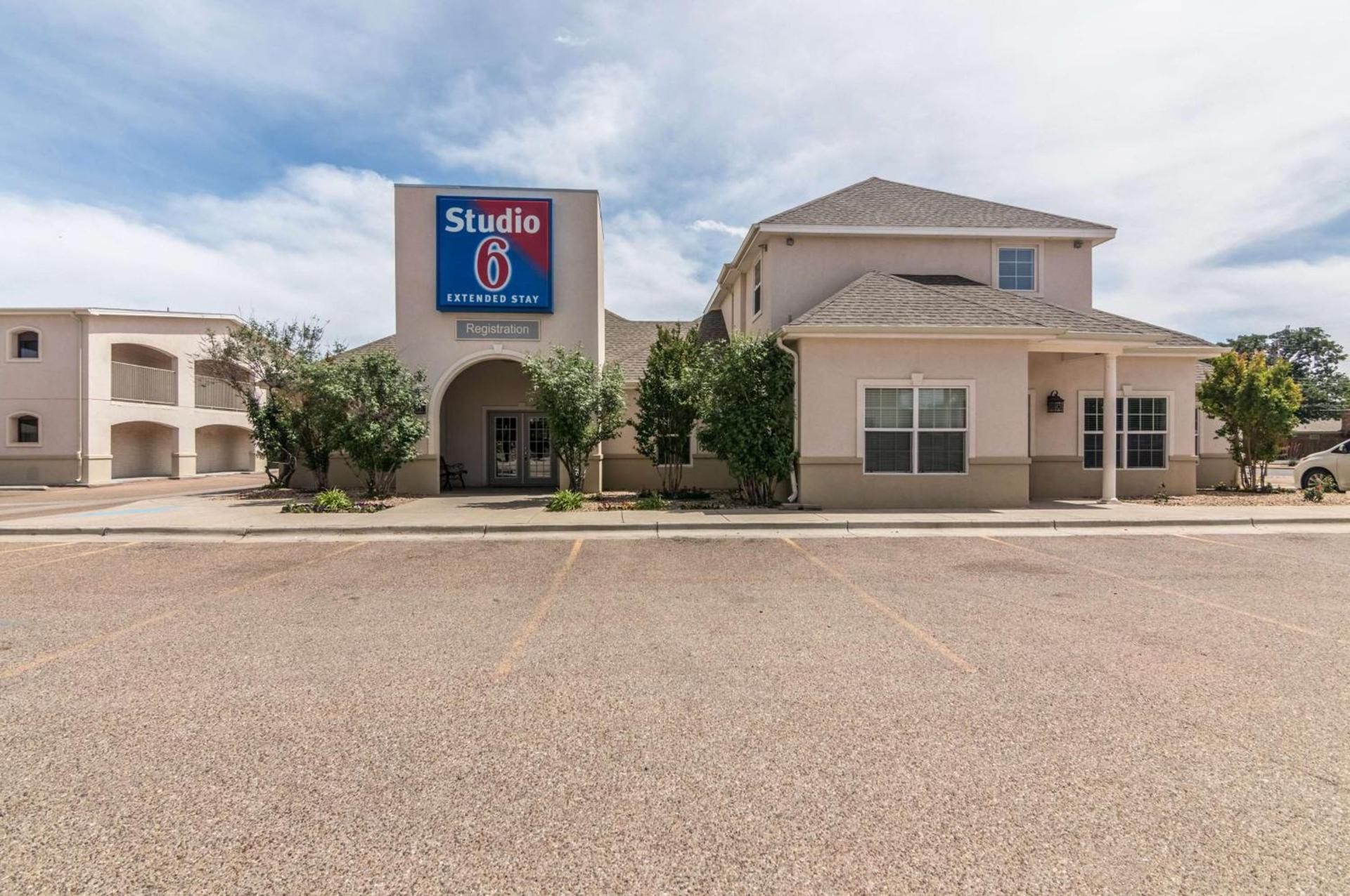Blue Bonnet Suites -Lubbock, TX - Medical Center photo 2