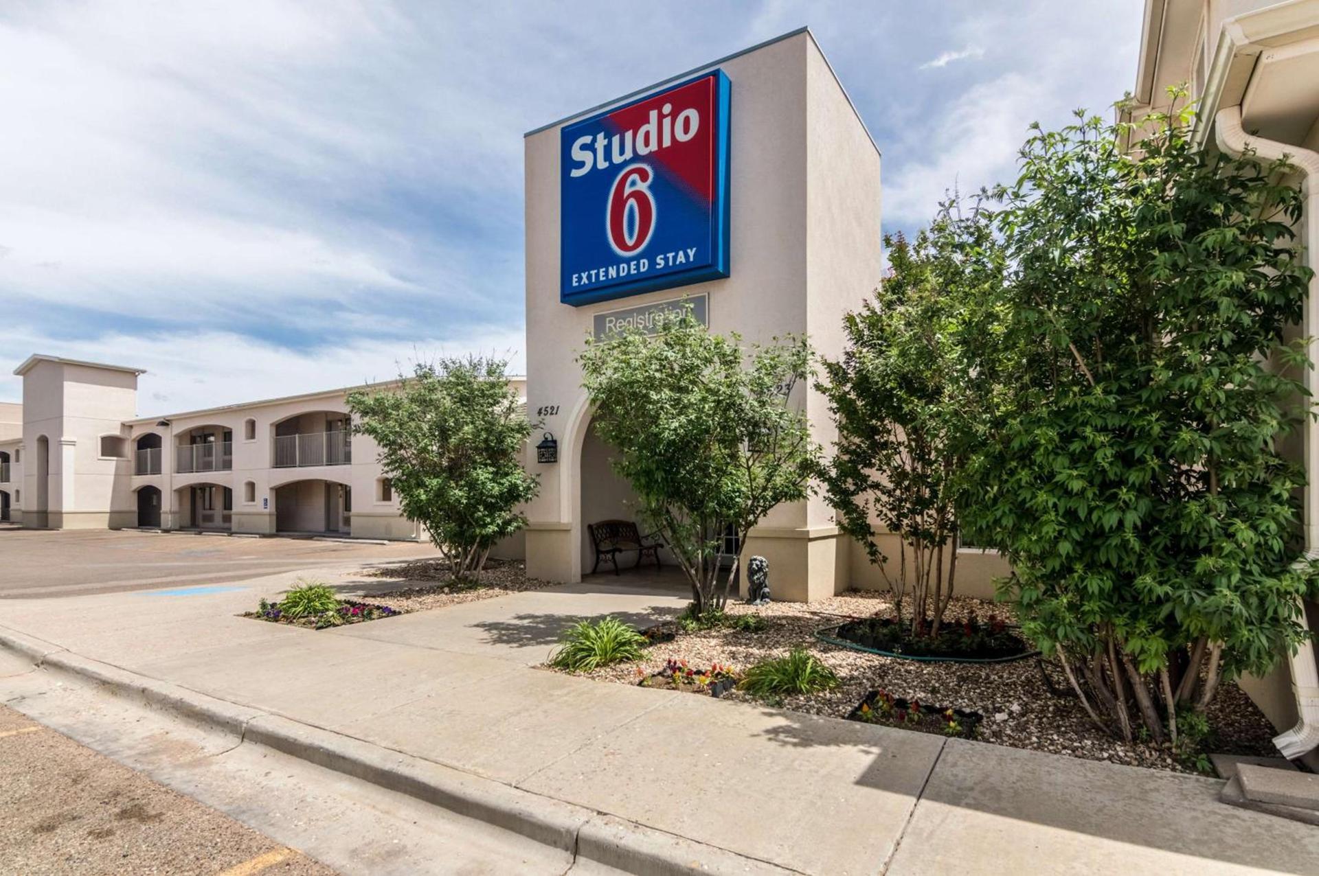 Blue Bonnet Suites -Lubbock, TX - Medical Center photo 3