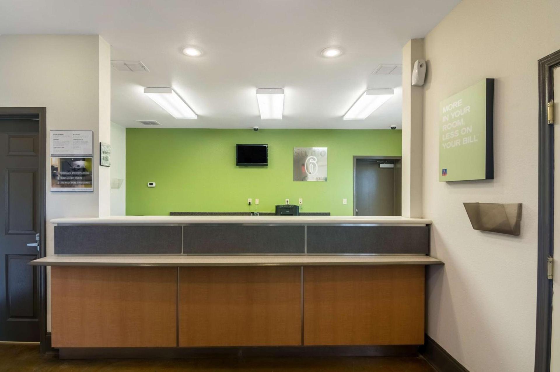 Blue Bonnet Suites -Lubbock, TX - Medical Center photo 27