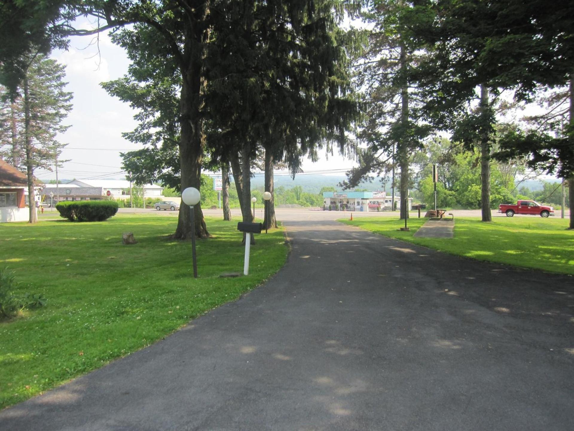 Pinecrest Motel photo 4