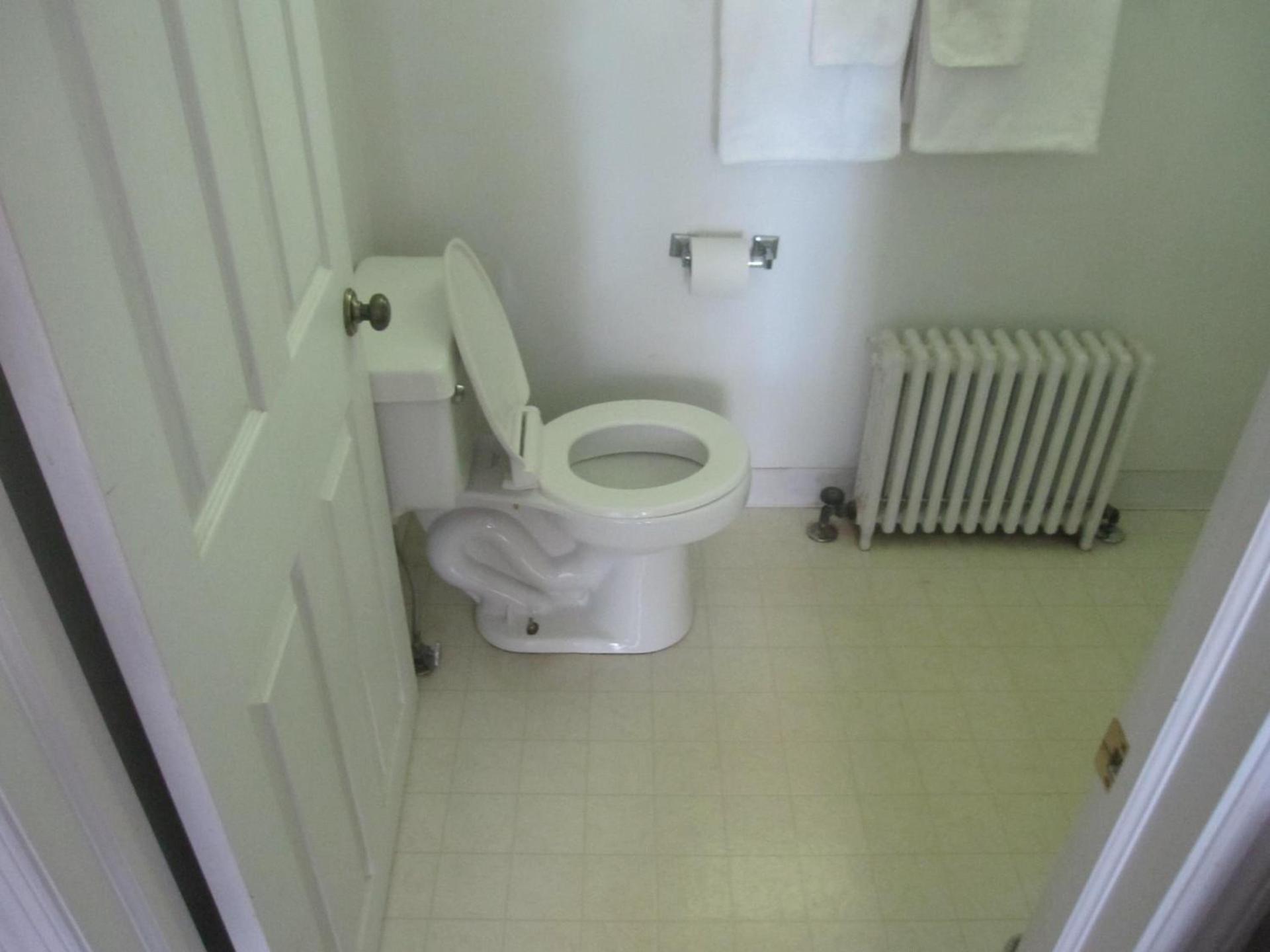 Pinecrest Motel photo 14